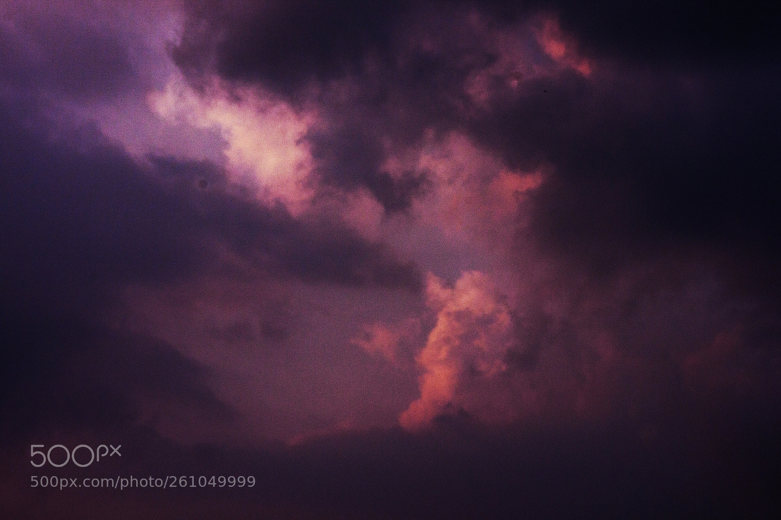Canon EOS 500D (EOS Rebel T1i / EOS Kiss X3) sample photo. Blood sky photography