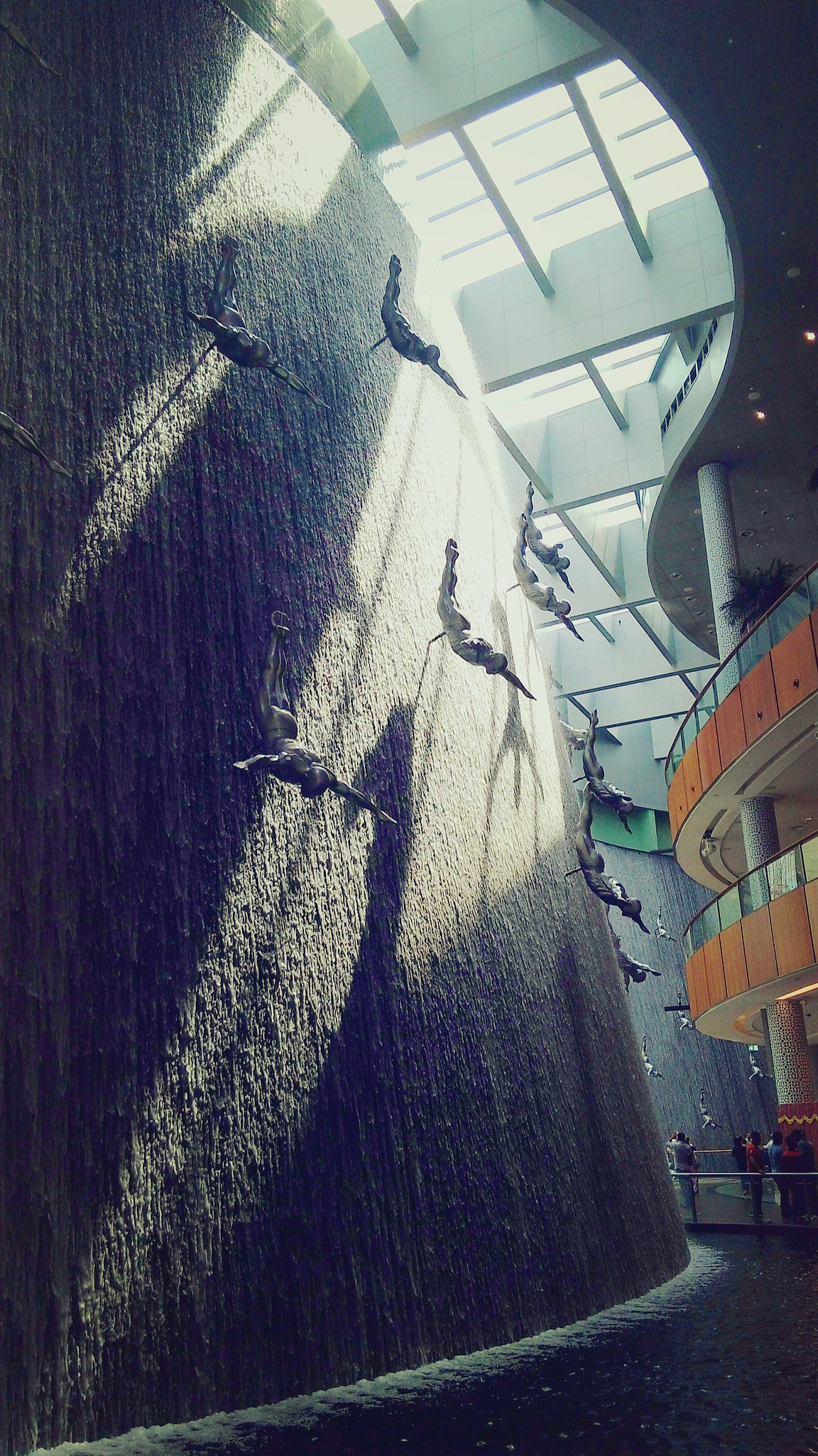 ASUS Fonepad Note 6 (ME560CG) sample photo. Dubai mall photography