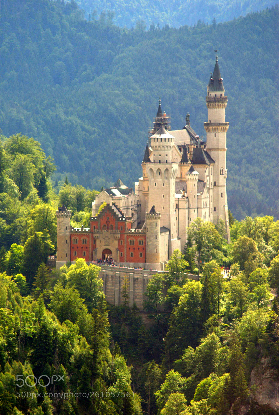 Sony Alpha DSLR-A100 sample photo. Neuschwanstein castle photography