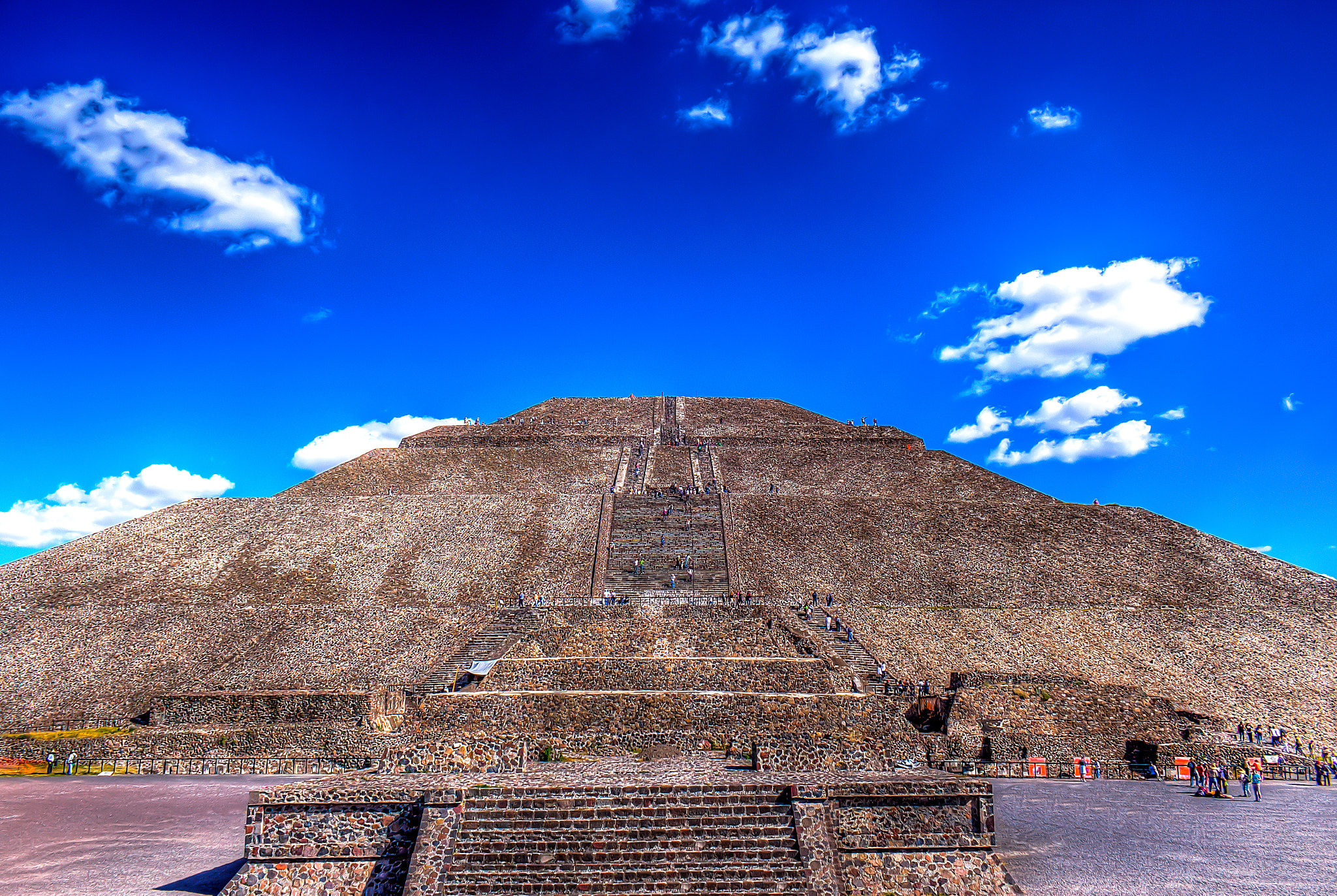 The sun pyramid of teotihuacan где находится