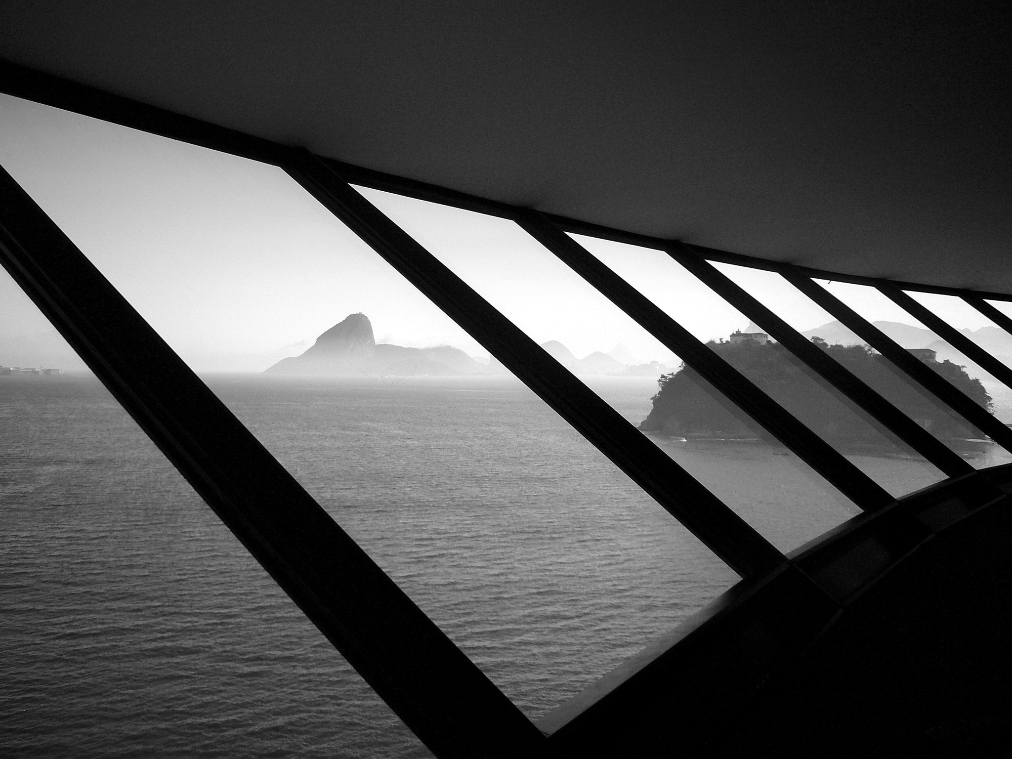 Leica C-LUX 1 sample photo. Museu de arte contemporânea de niterói photography