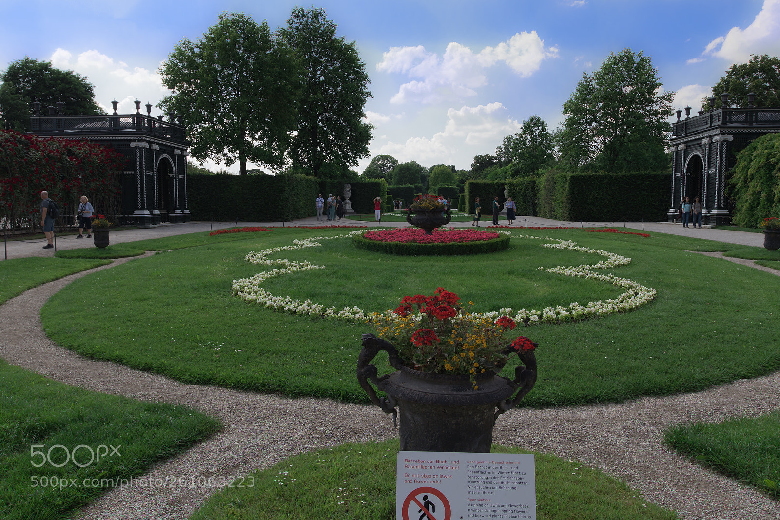Canon EOS 77D (EOS 9000D / EOS 770D) sample photo. Schonbrunn gardens photography