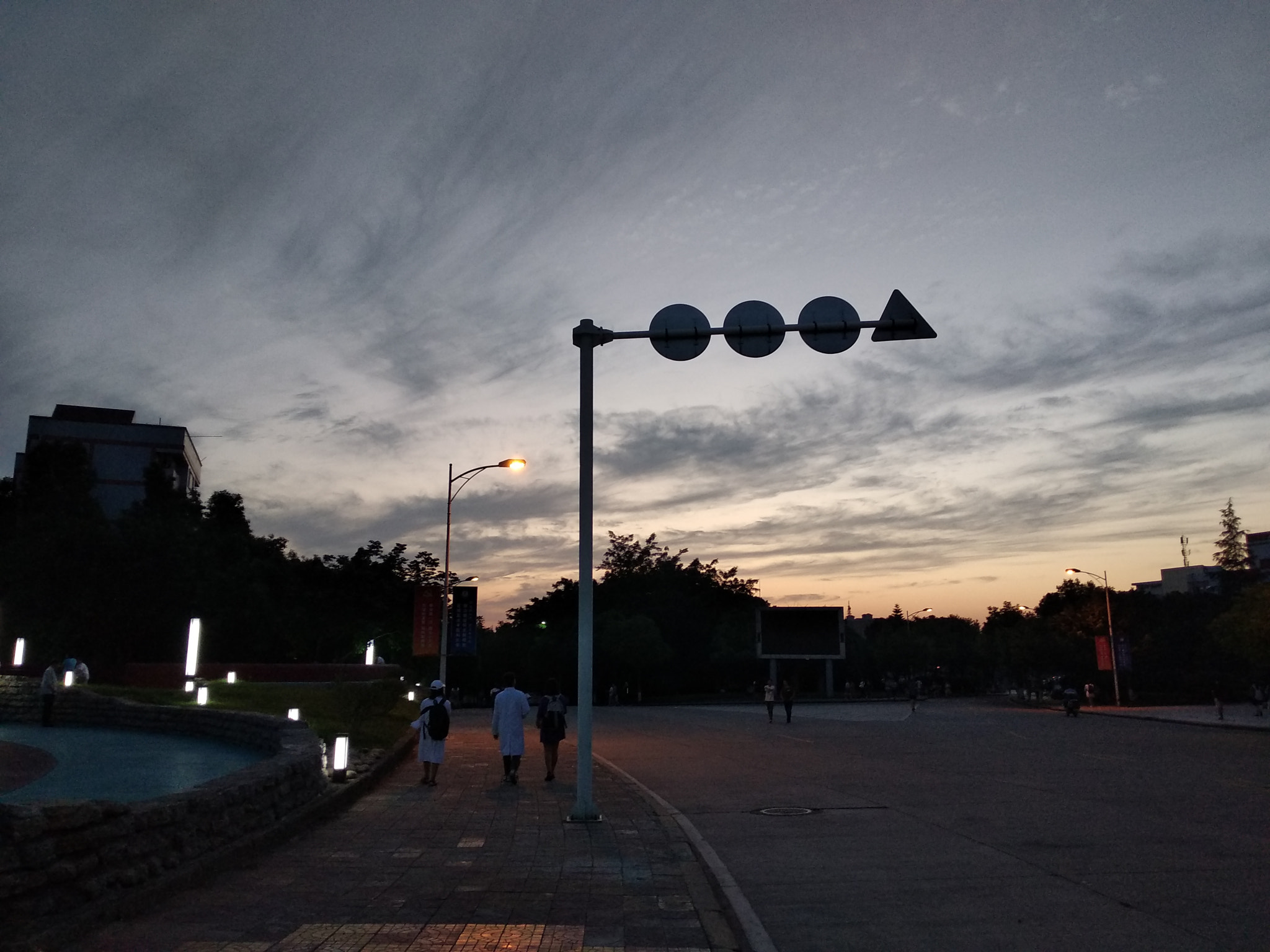 Xiaomi Redmi 5 Plus sample photo. Sky photography