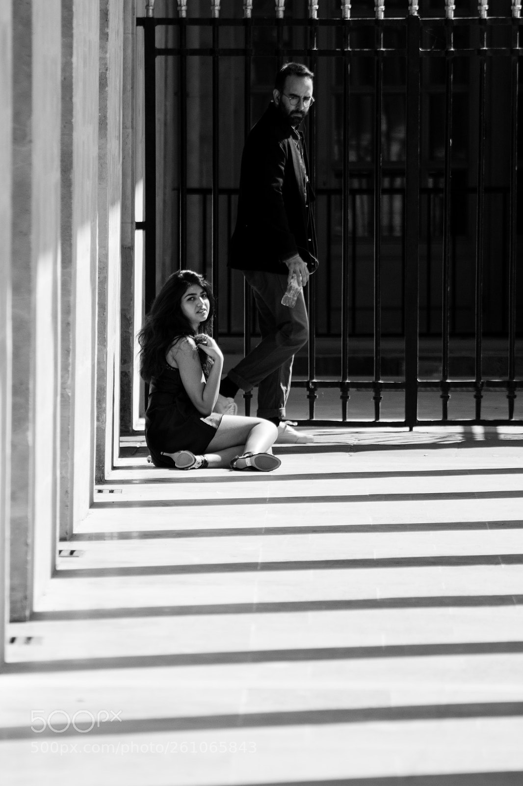 Canon EOS 550D (EOS Rebel T2i / EOS Kiss X4) sample photo. Into the shadows photography