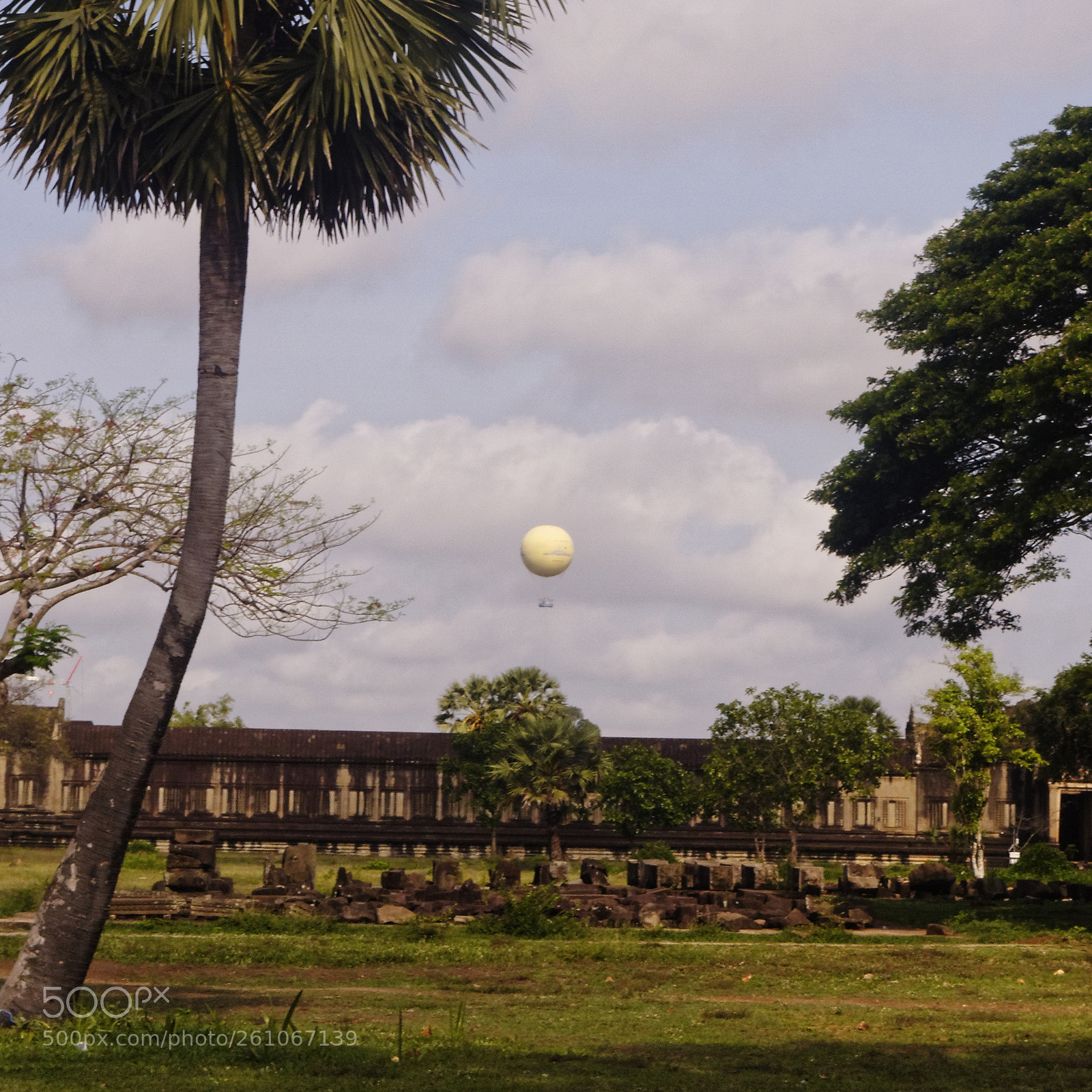 Olympus PEN E-PL3 sample photo. Phileas fogg discovers angkor photography