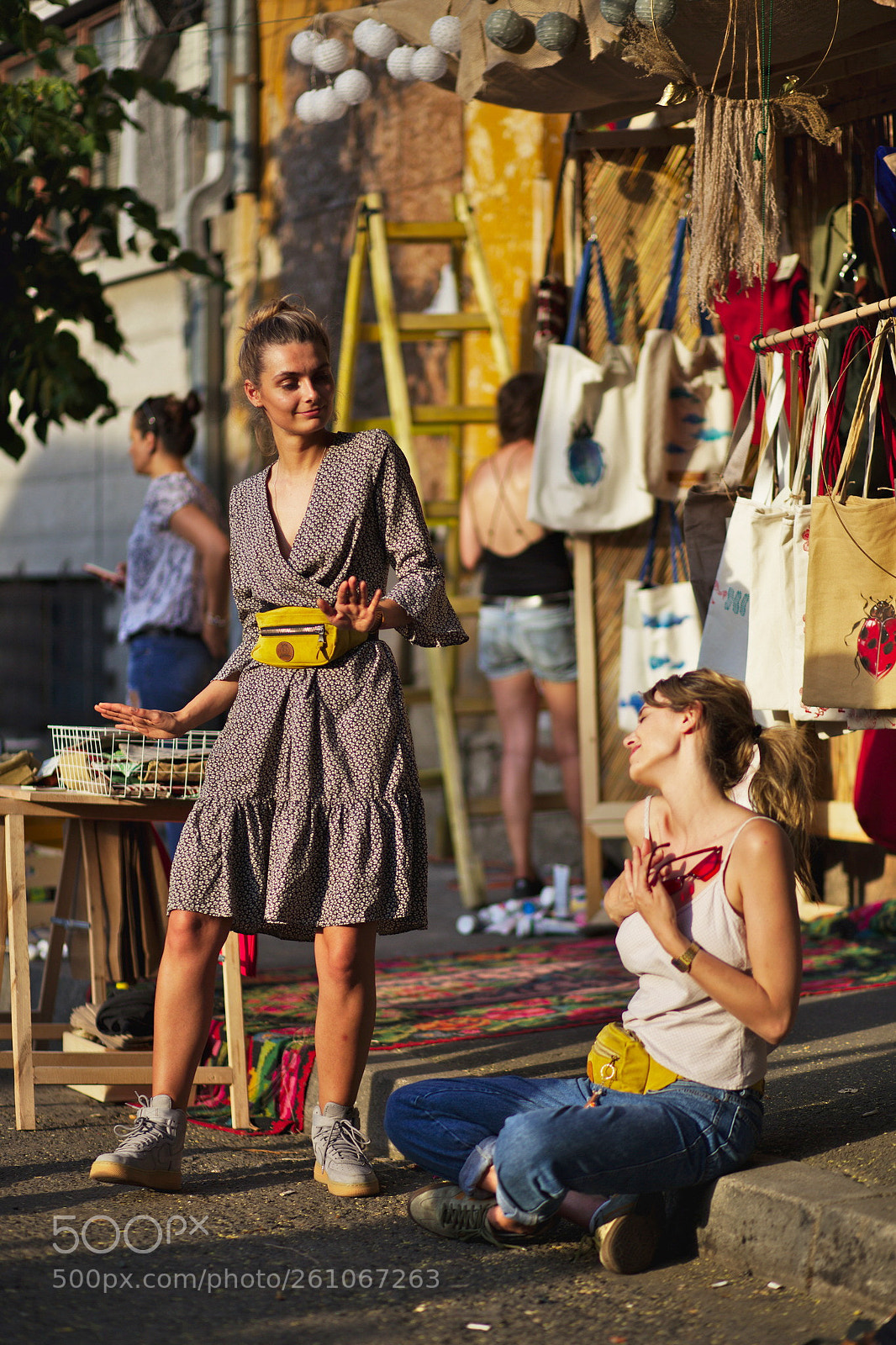 Canon EF 85mm F1.8 USM sample photo. Hanging out photography