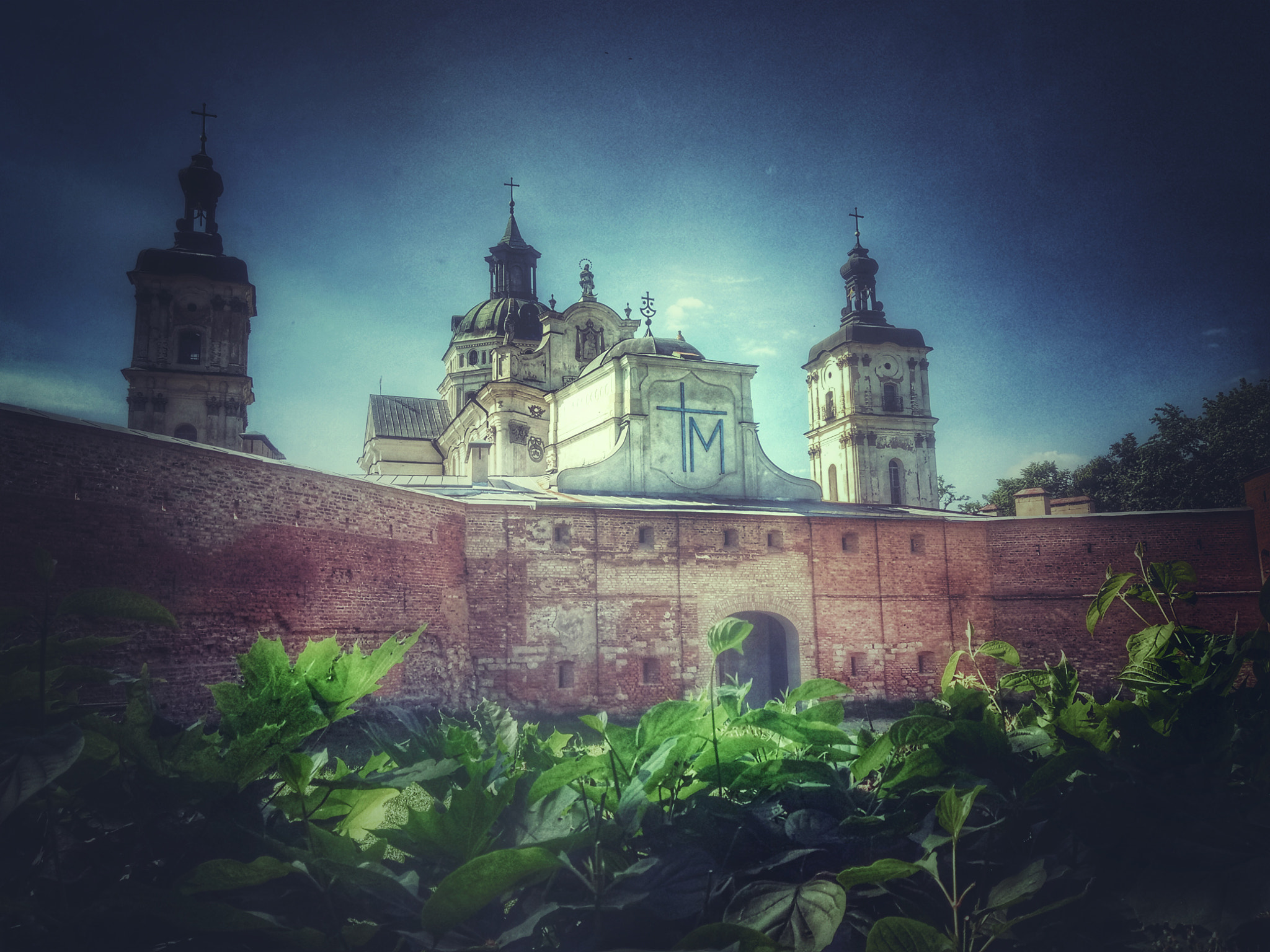Meizu U20 sample photo. The fortress is a monastery of bare carmelites. photography