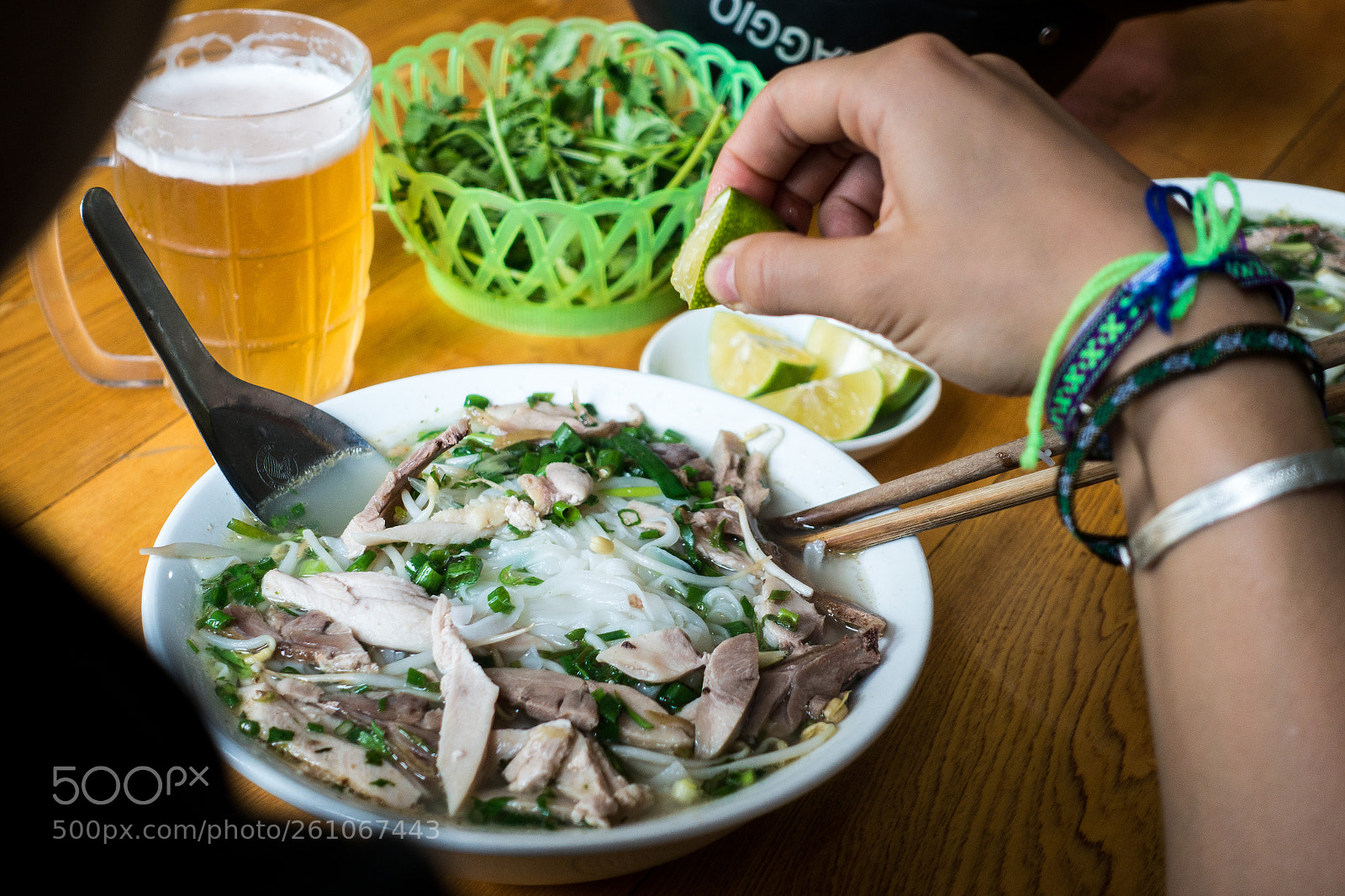 Sony Cyber-shot DSC-RX100 IV sample photo. Eating vietnamese soup pho photography
