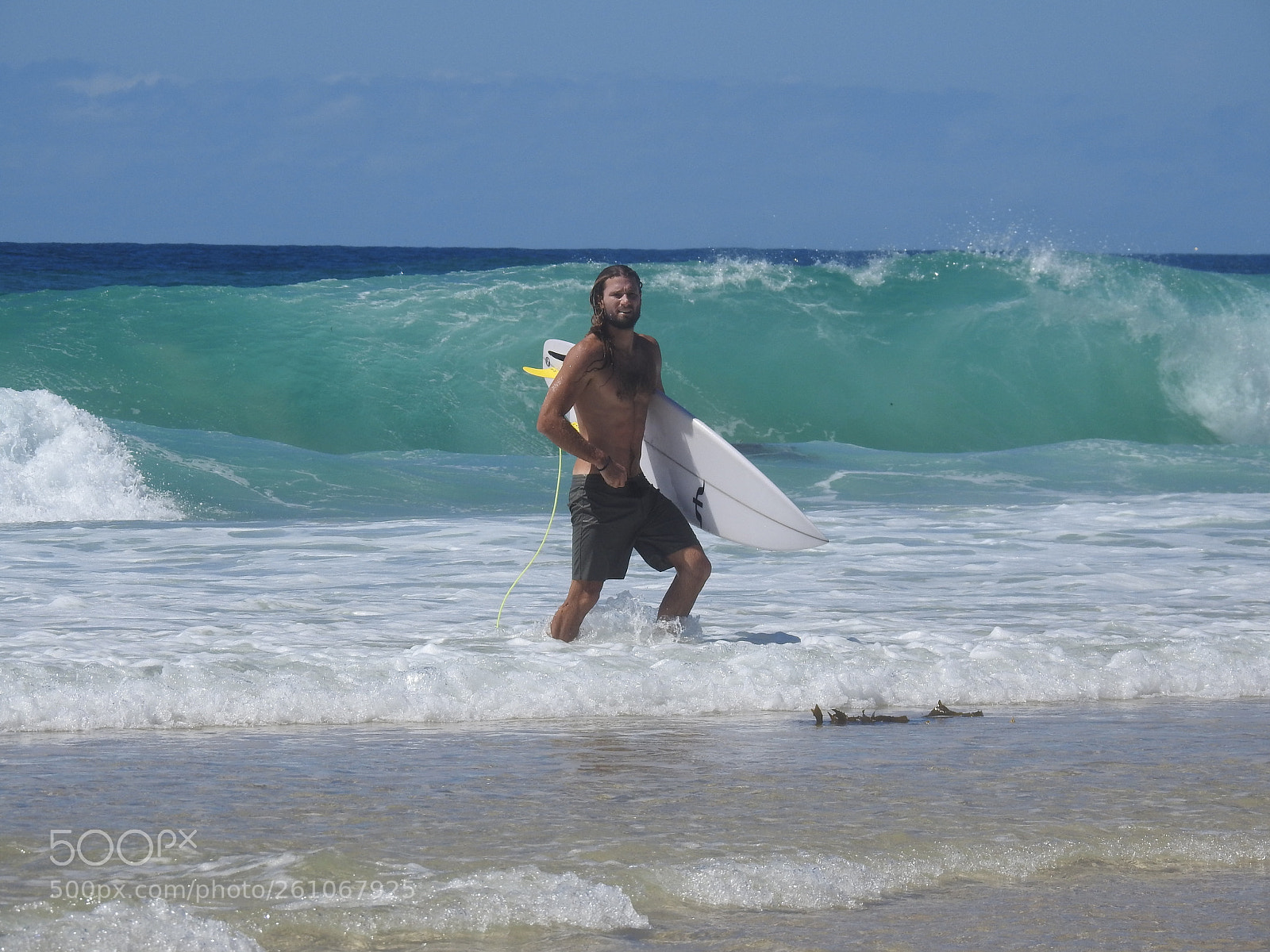 Nikon Coolpix P900 sample photo. Surfer on shore photography