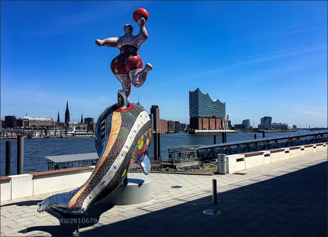 Apple iPhone SE sample photo. * good morning hamburg photography