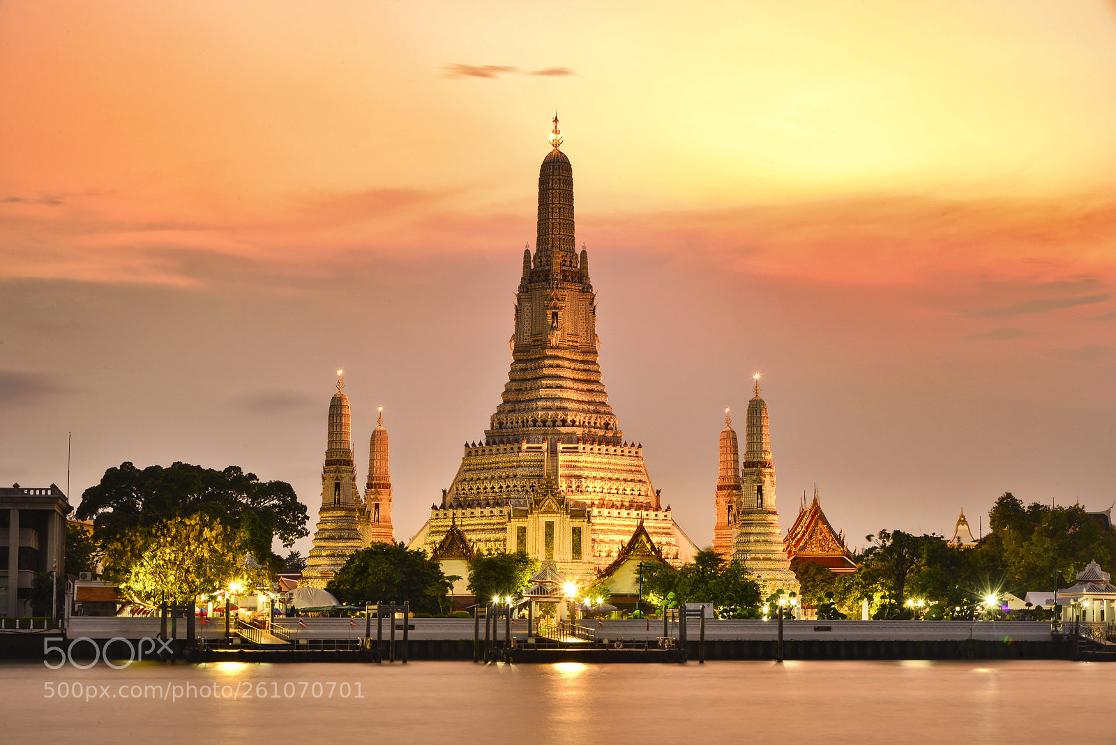 Nikon D800 sample photo. Wat arunratchawararam temple photography