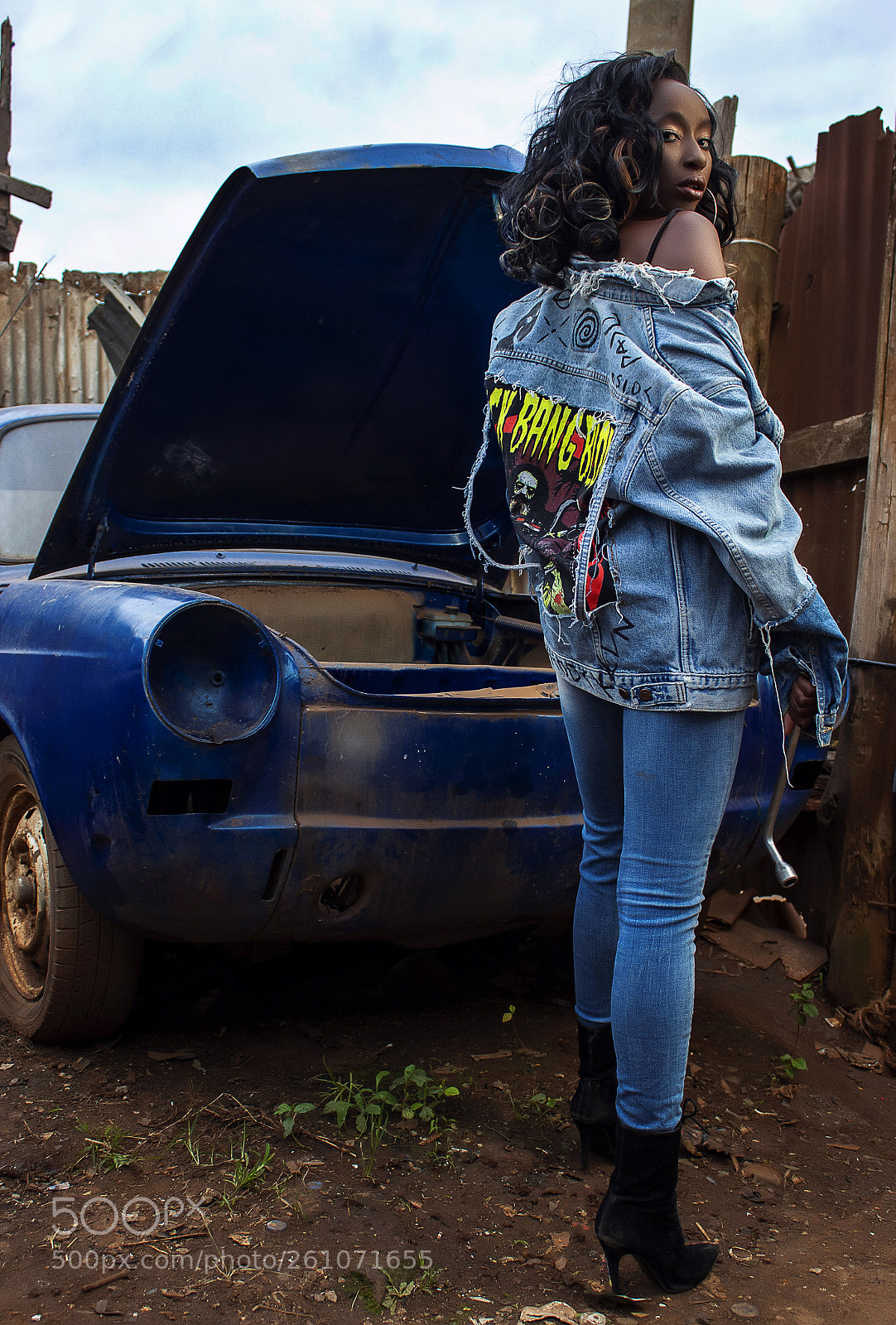 Canon EOS 1300D (EOS Rebel T6 / EOS Kiss X80) sample photo. Rusty denim photography