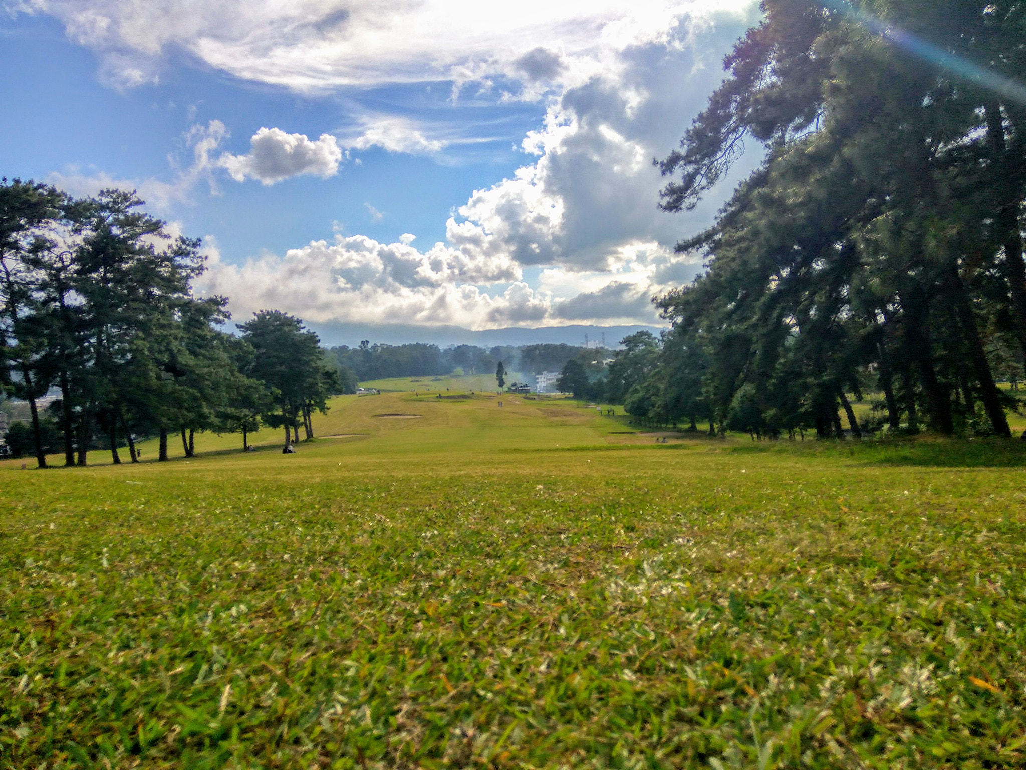 Xiaomi Redmi Note3 sample photo. Hilly golf course photography