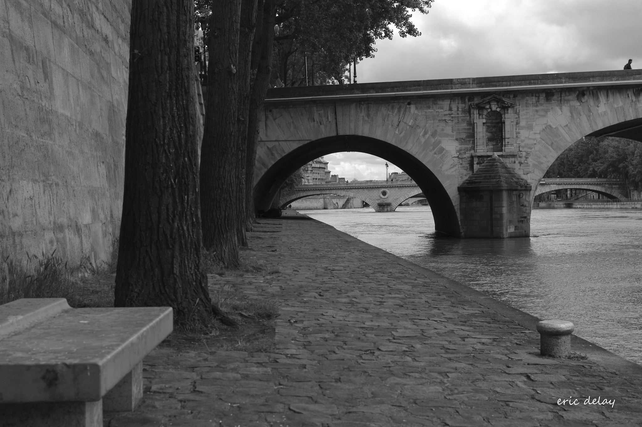 Pentax K20D sample photo. Pont paris photography