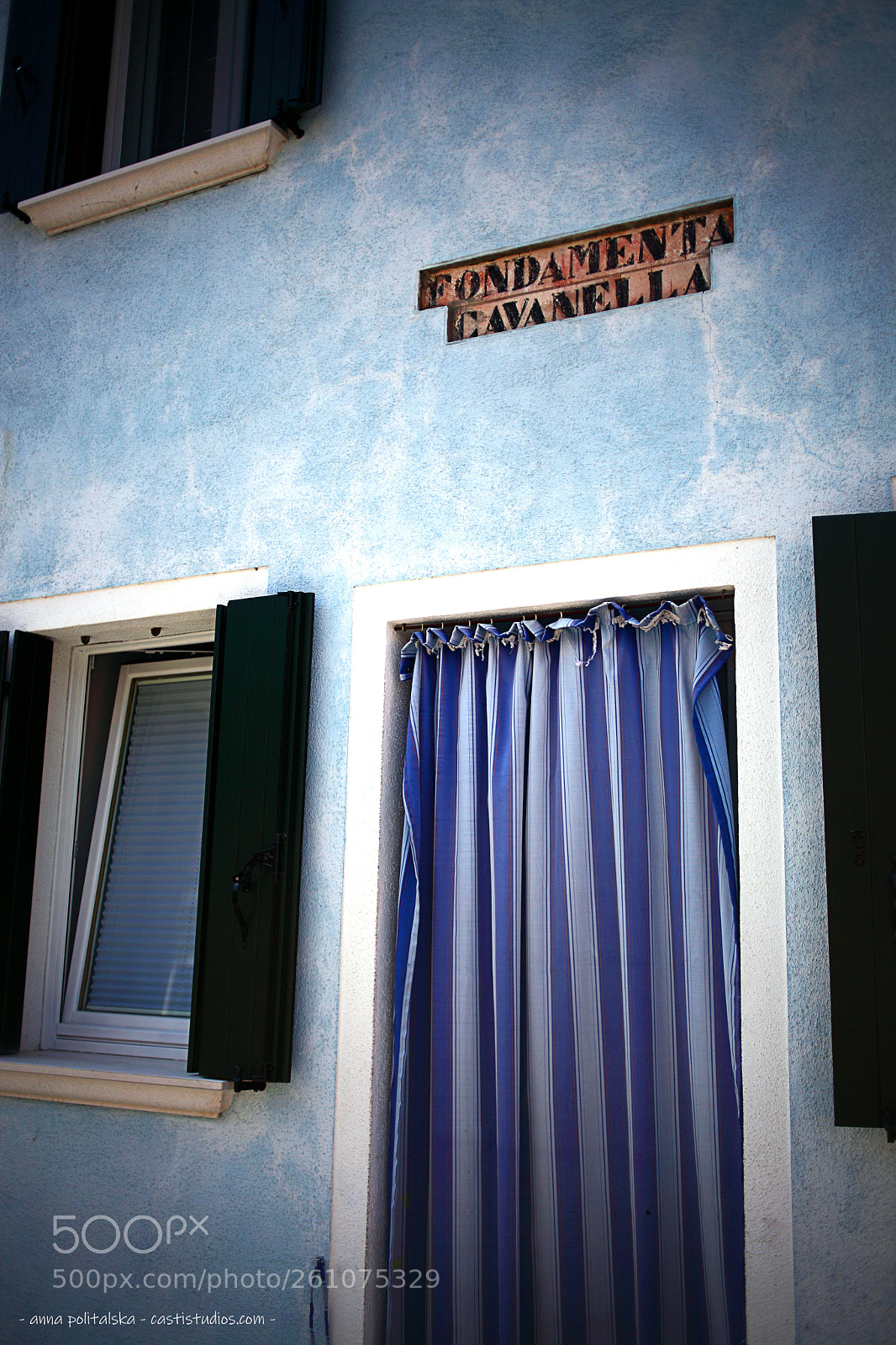 Canon EOS 5D Mark II sample photo. Coloured houses in burano photography