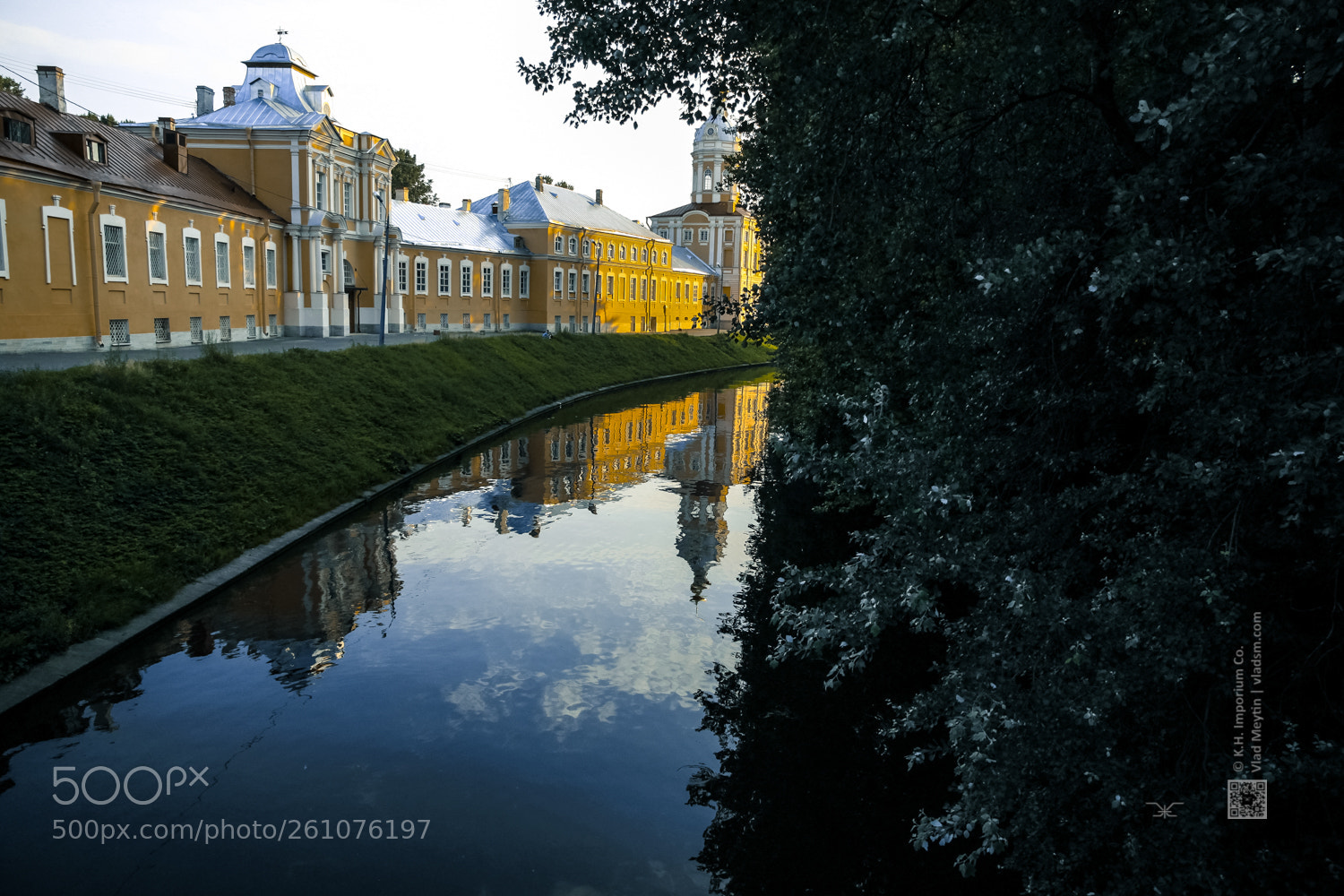 Canon EOS 500D (EOS Rebel T1i / EOS Kiss X3) sample photo. Alexander nevsky lavra, russia photography