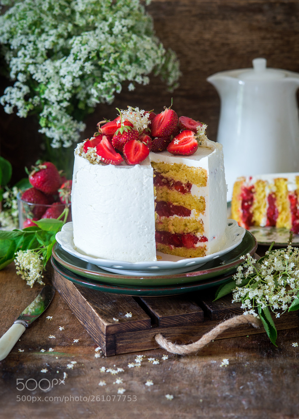 Nikon D600 sample photo. Strawberry buttercream cake with photography