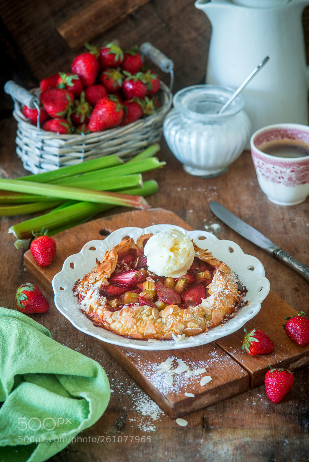 Nikon D600 sample photo. Stawberry rhubarb pie photography