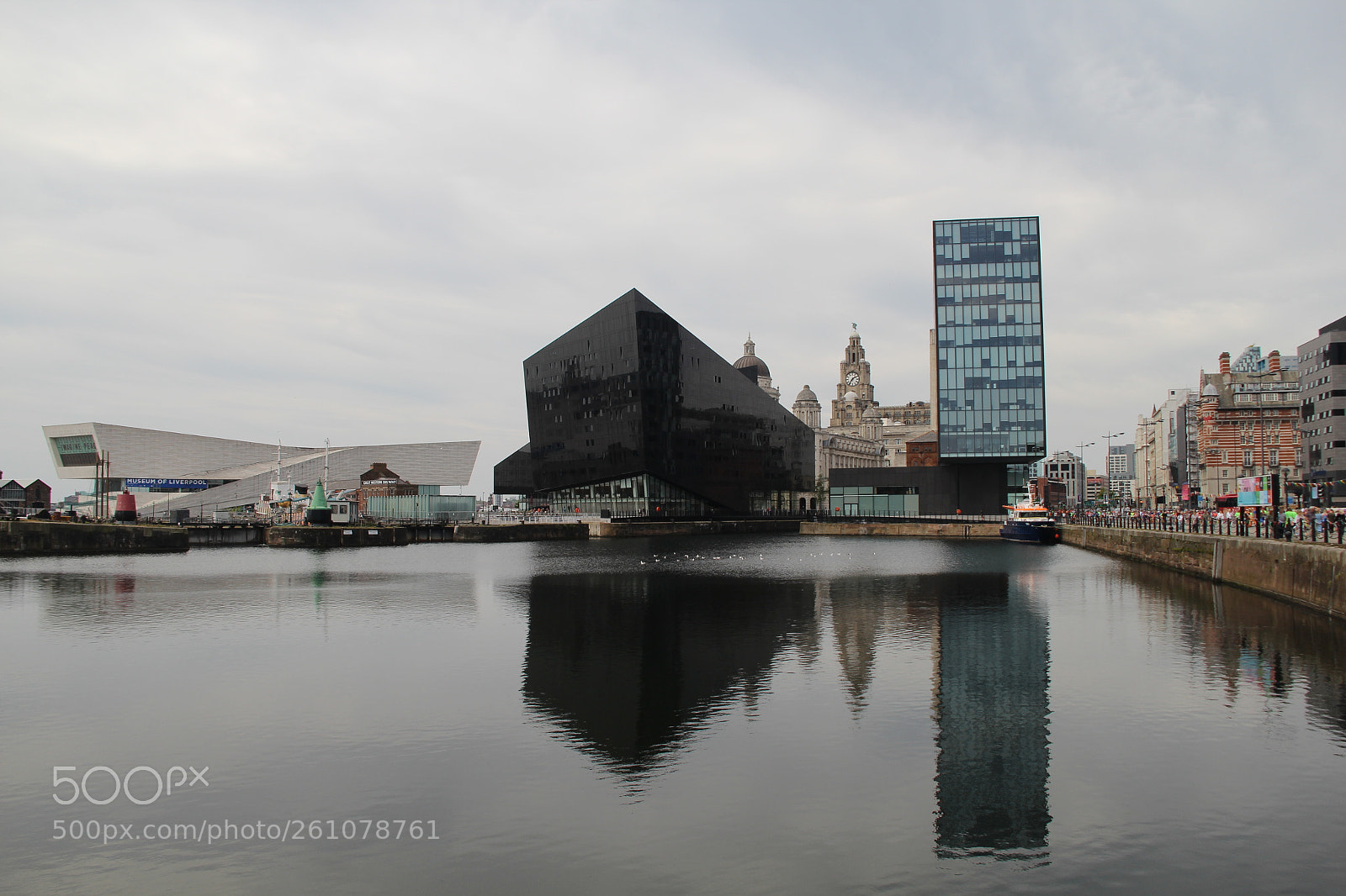 Canon EF-S 18-135mm F3.5-5.6 IS sample photo. Liverpool photography
