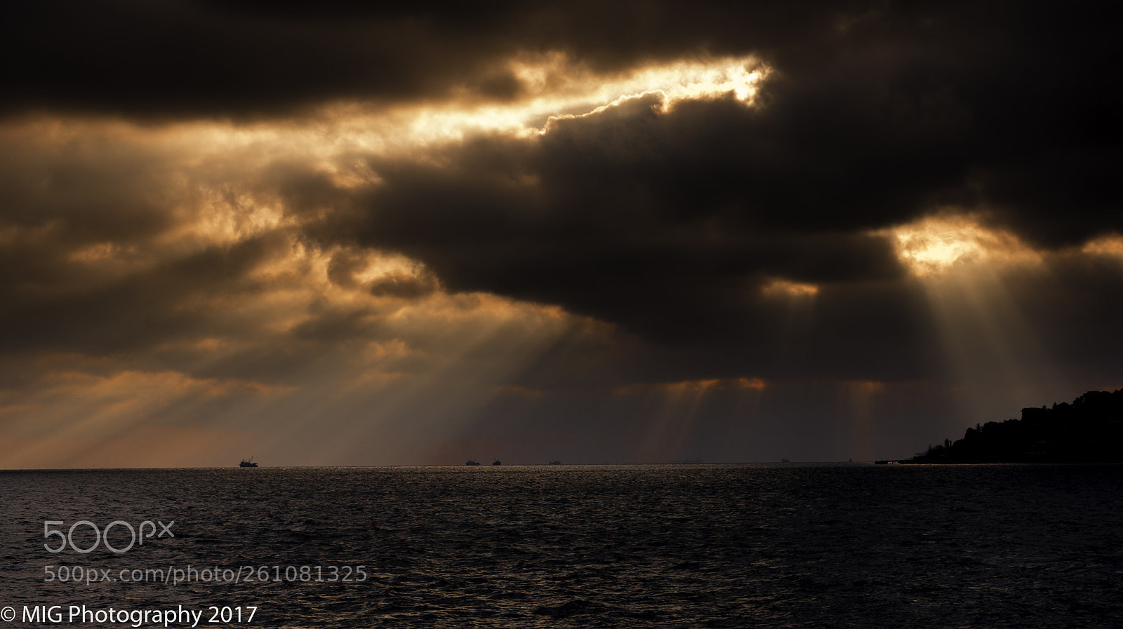 Nikon D7100 sample photo. Light piercing through clouds photography
