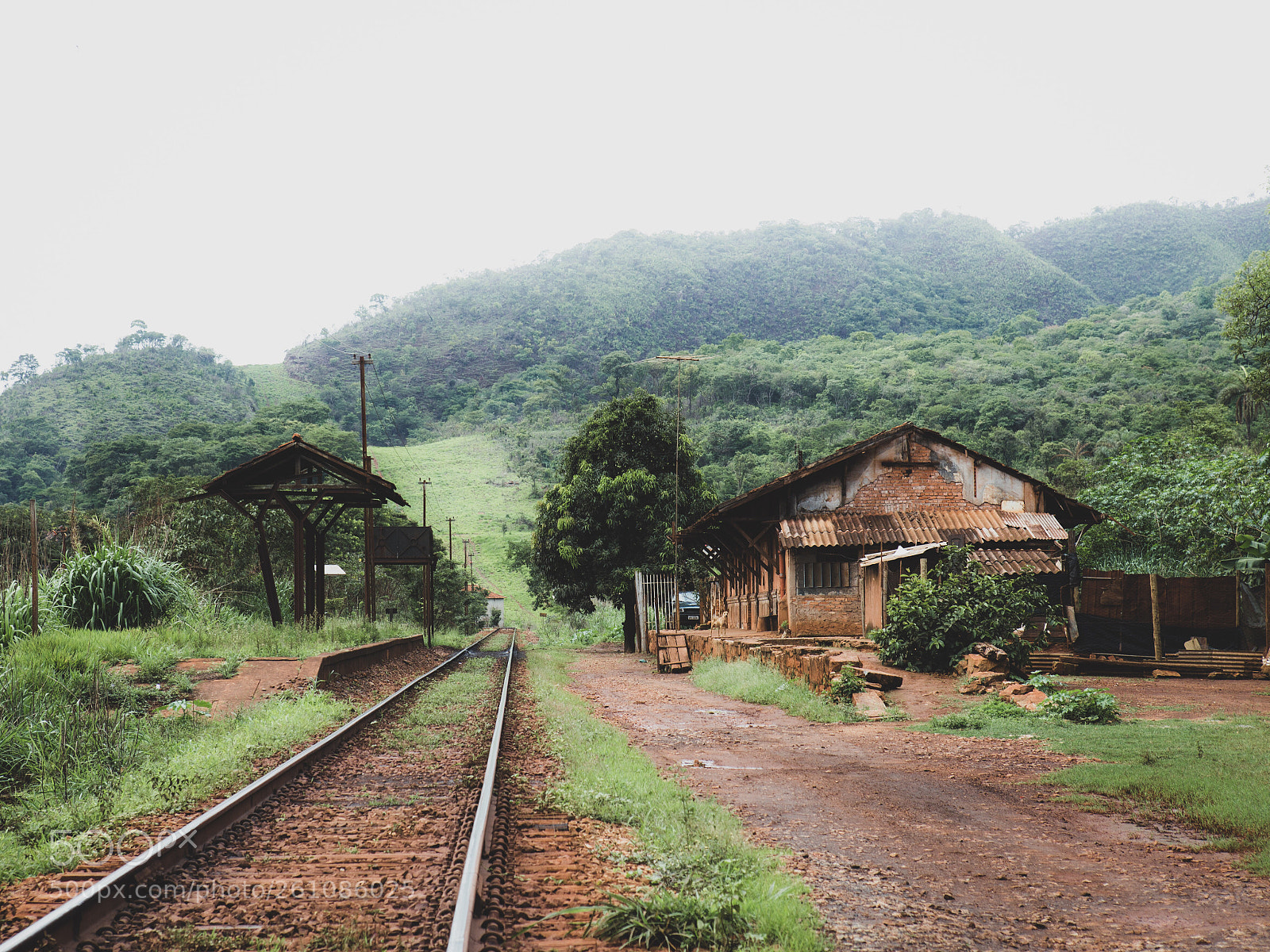 Canon EOS 6D sample photo. Train stop photography