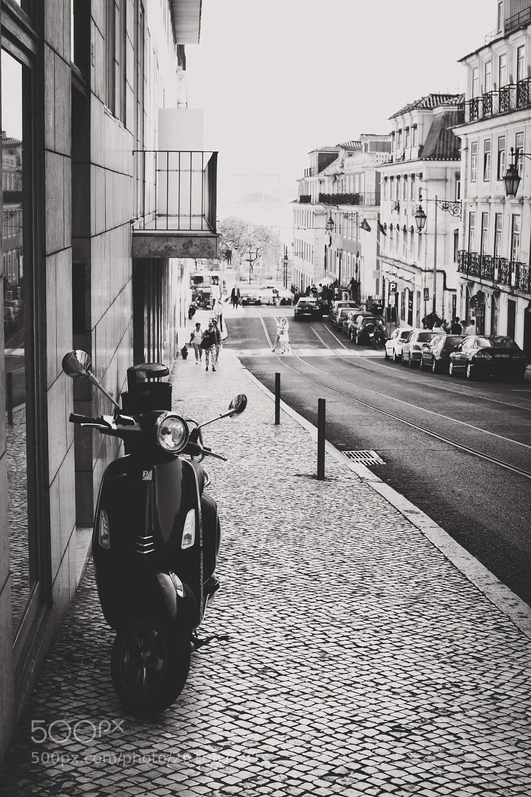 Nikon D5200 sample photo. Streets of lisbon photography