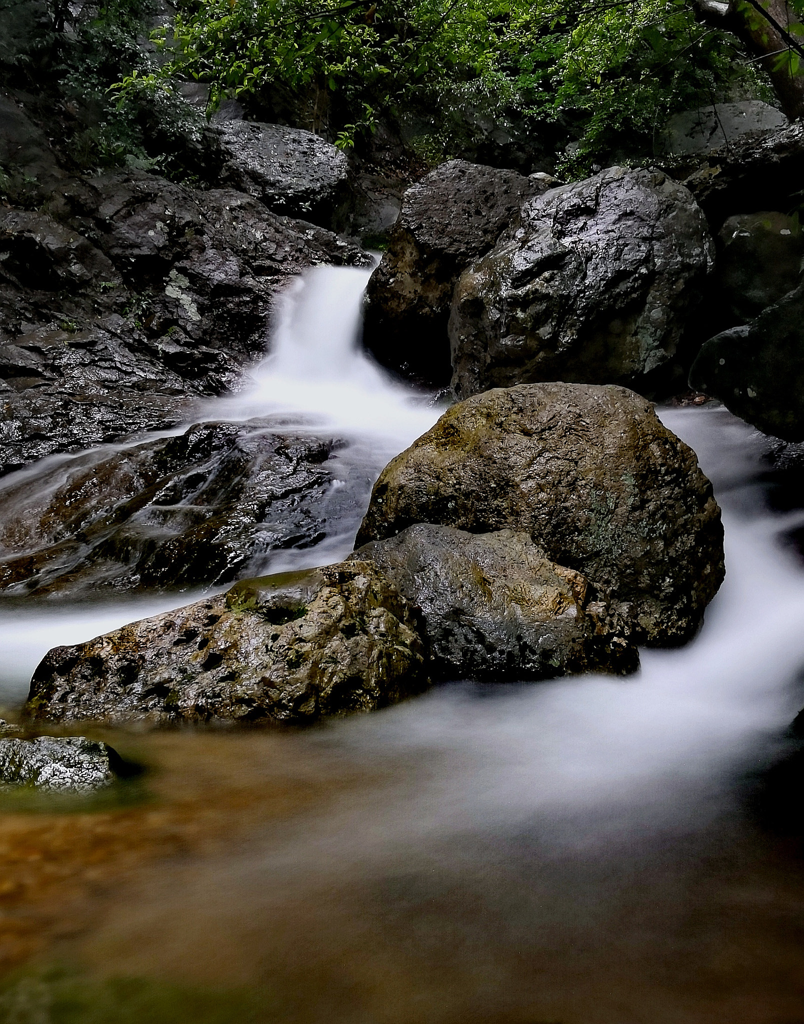 HUAWEI Honor 10 sample photo. Stream，3 photography
