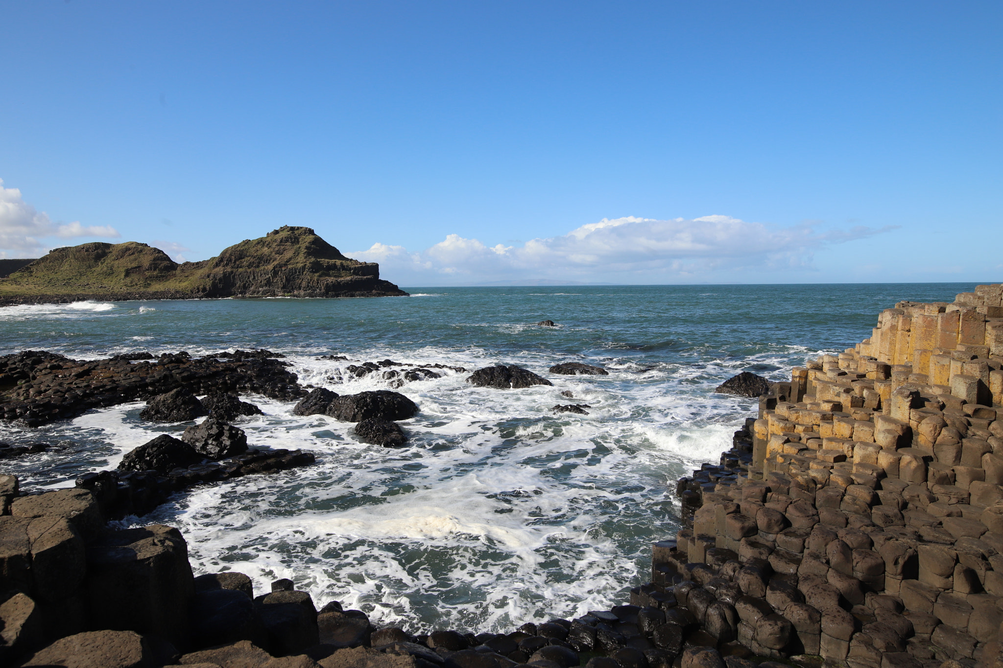 Canon EOS 6D Mark II + Sigma 24mm F1.4 DG HSM Art sample photo. Giants causeway - ireland photography