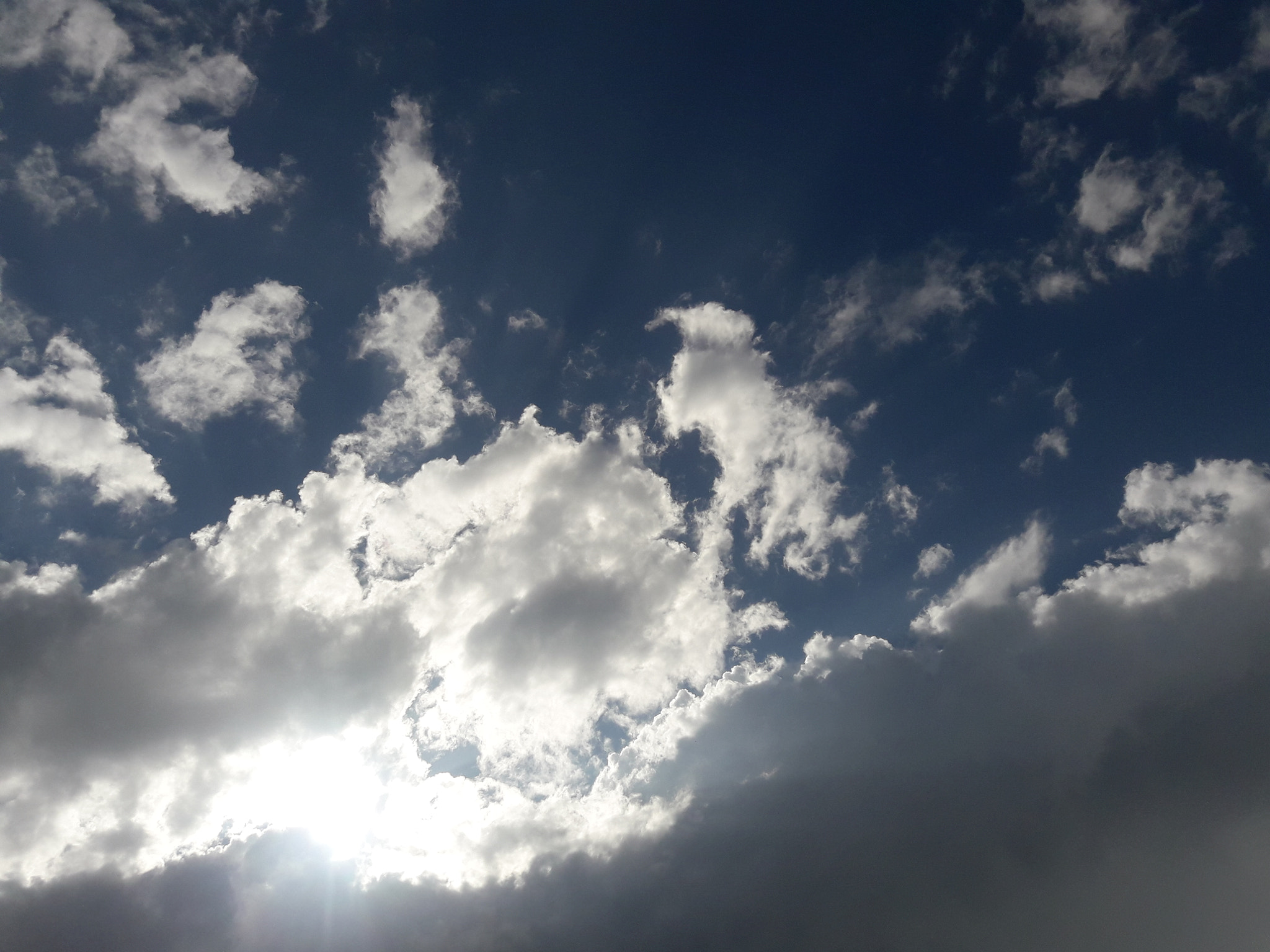Samsung Galaxy J7 Neo sample photo. Sun with cloud photography