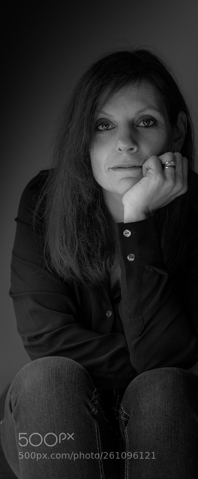Fujifilm X-T2 sample photo. Chin on shoulder photography