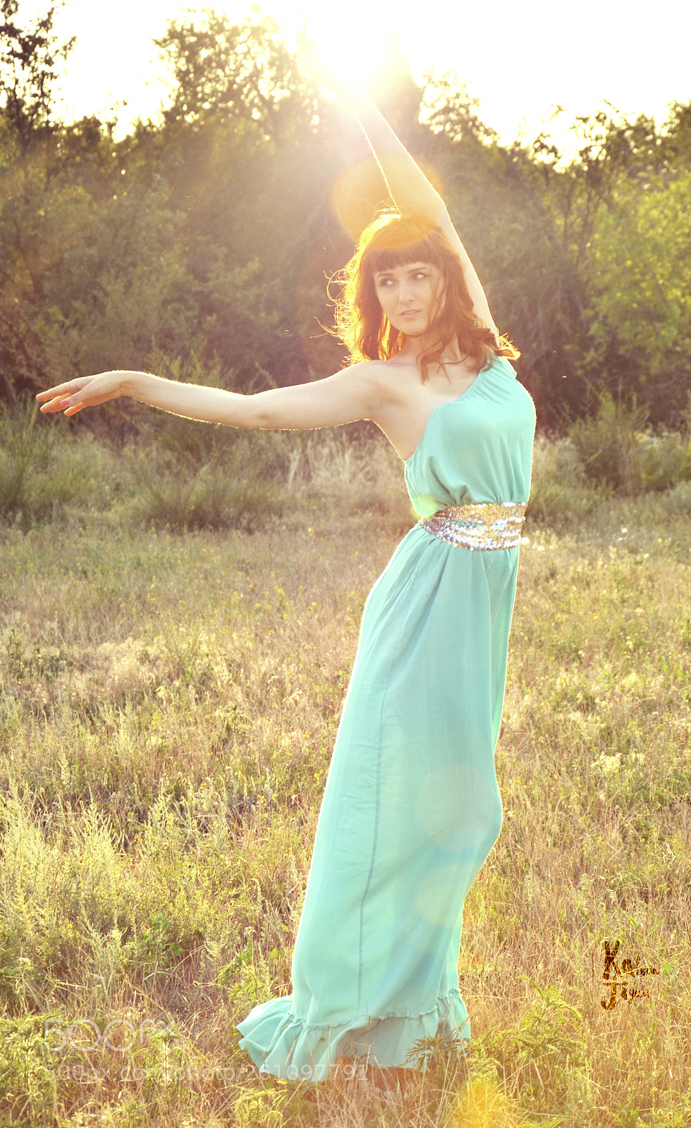 Nikon D5100 sample photo. Girl in the sun photography