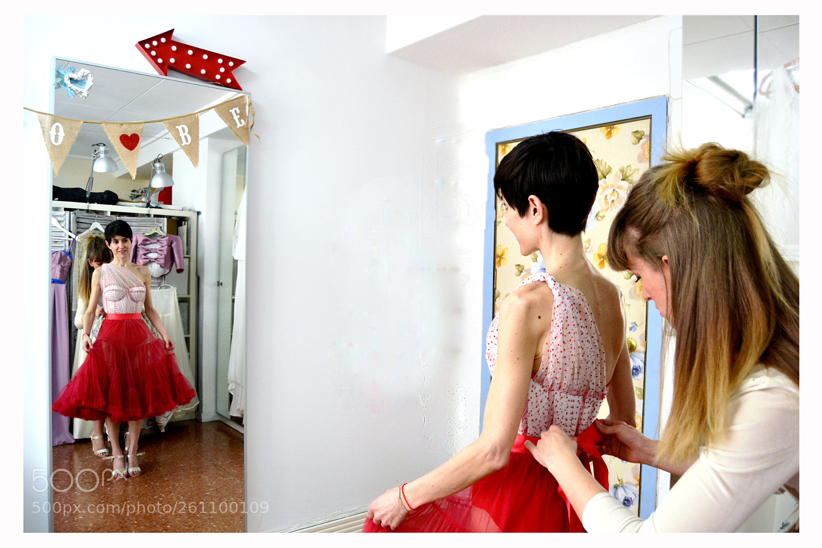 Nikon D3100 sample photo. Vestido rojo en el photography