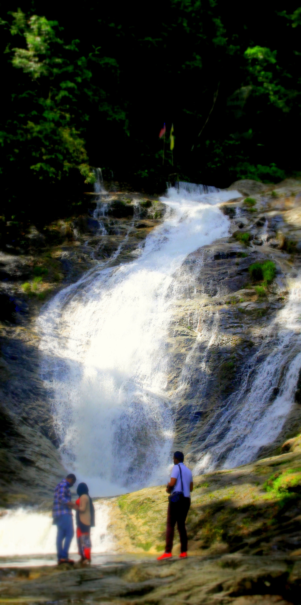 Canon EOS 1100D (EOS Rebel T3 / EOS Kiss X50) sample photo. Fallen of water photography
