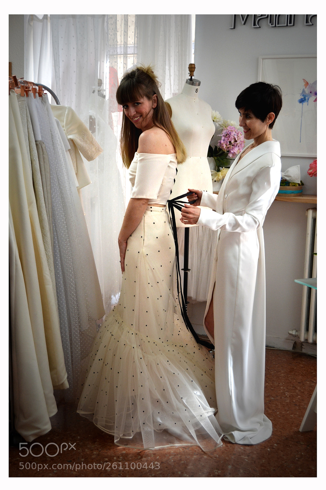 Nikon D3100 sample photo. La novia y su photography