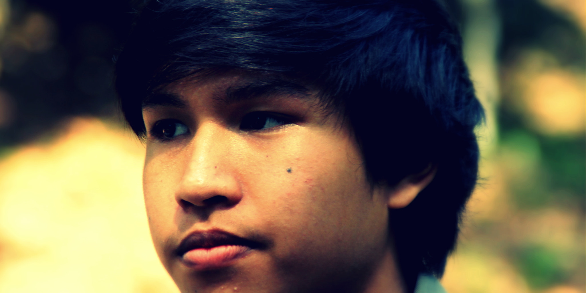 Canon EOS 1100D (EOS Rebel T3 / EOS Kiss X50) sample photo. Red stare photography
