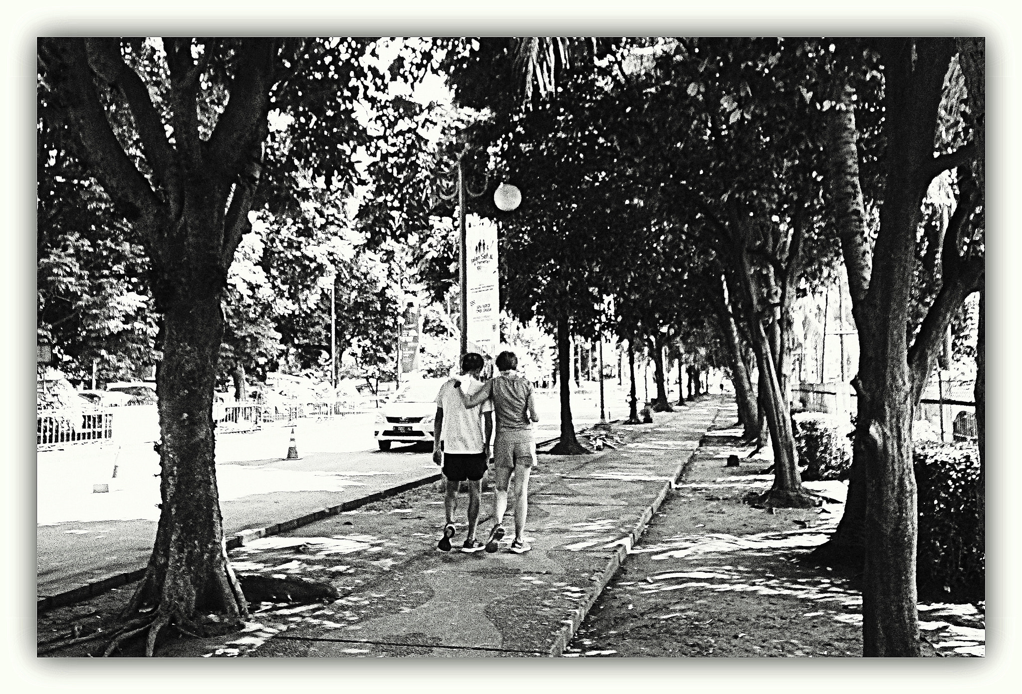 Ricoh WG-4 sample photo. Lovely couple photography