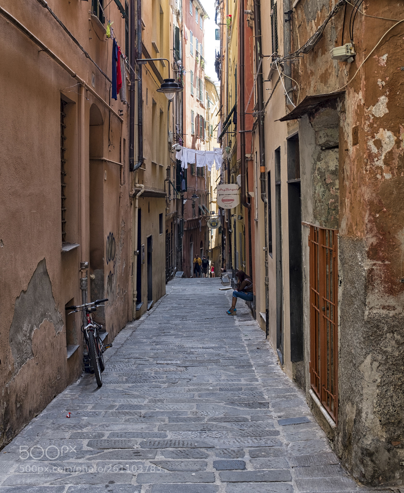 Fujifilm X100S sample photo. Genova in the shadow photography