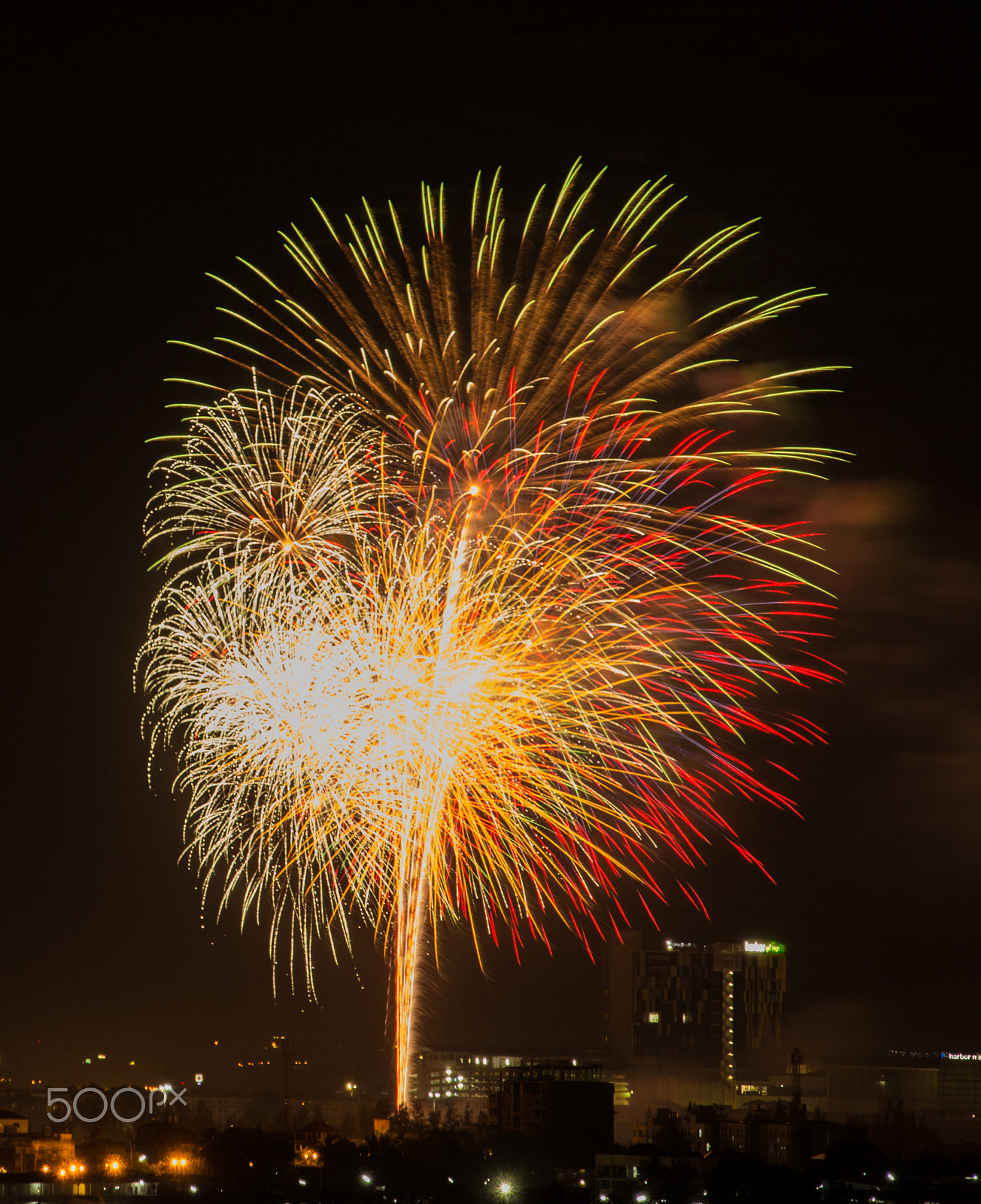 Canon EOS M sample photo. Colorful fireworks explosion in the dark sky photography