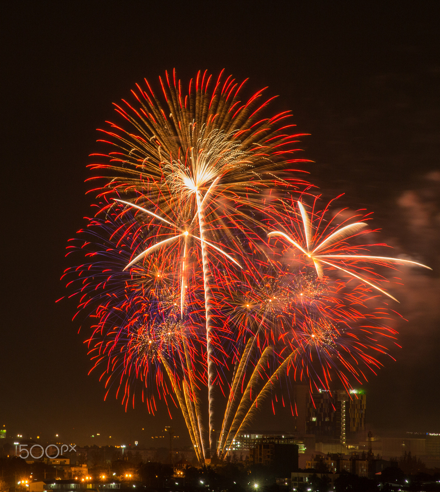 Canon EOS M sample photo. Colorful fireworks explosion in the dark sky photography