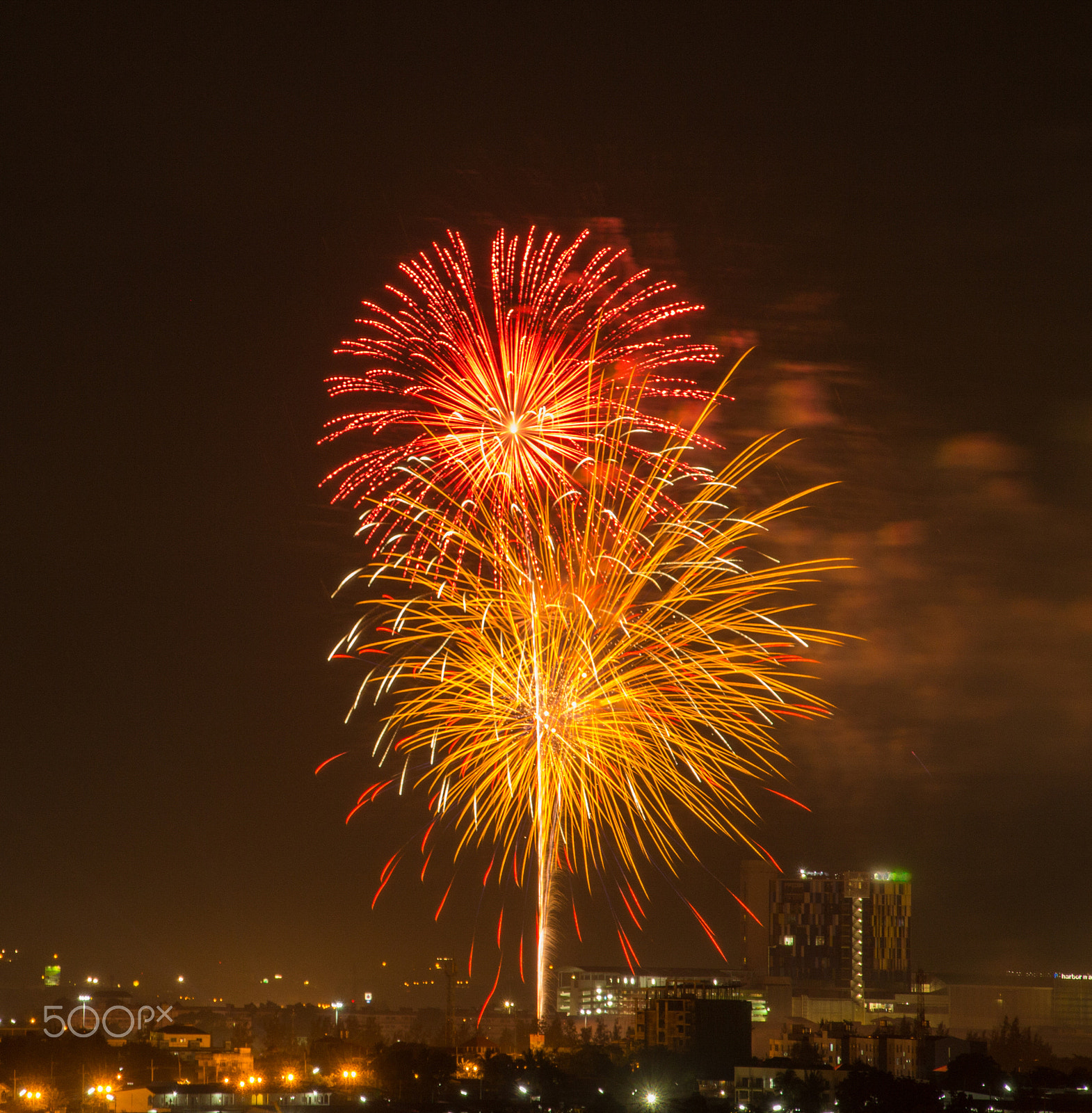 Canon EOS M sample photo. Colorful fireworks explosion in the dark sky photography