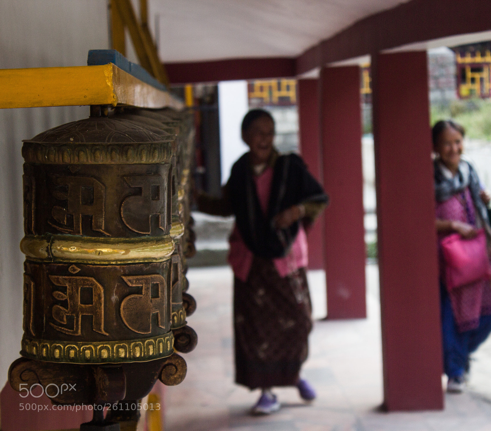 Canon EOS 600D (Rebel EOS T3i / EOS Kiss X5) sample photo. Monastery wheels photography