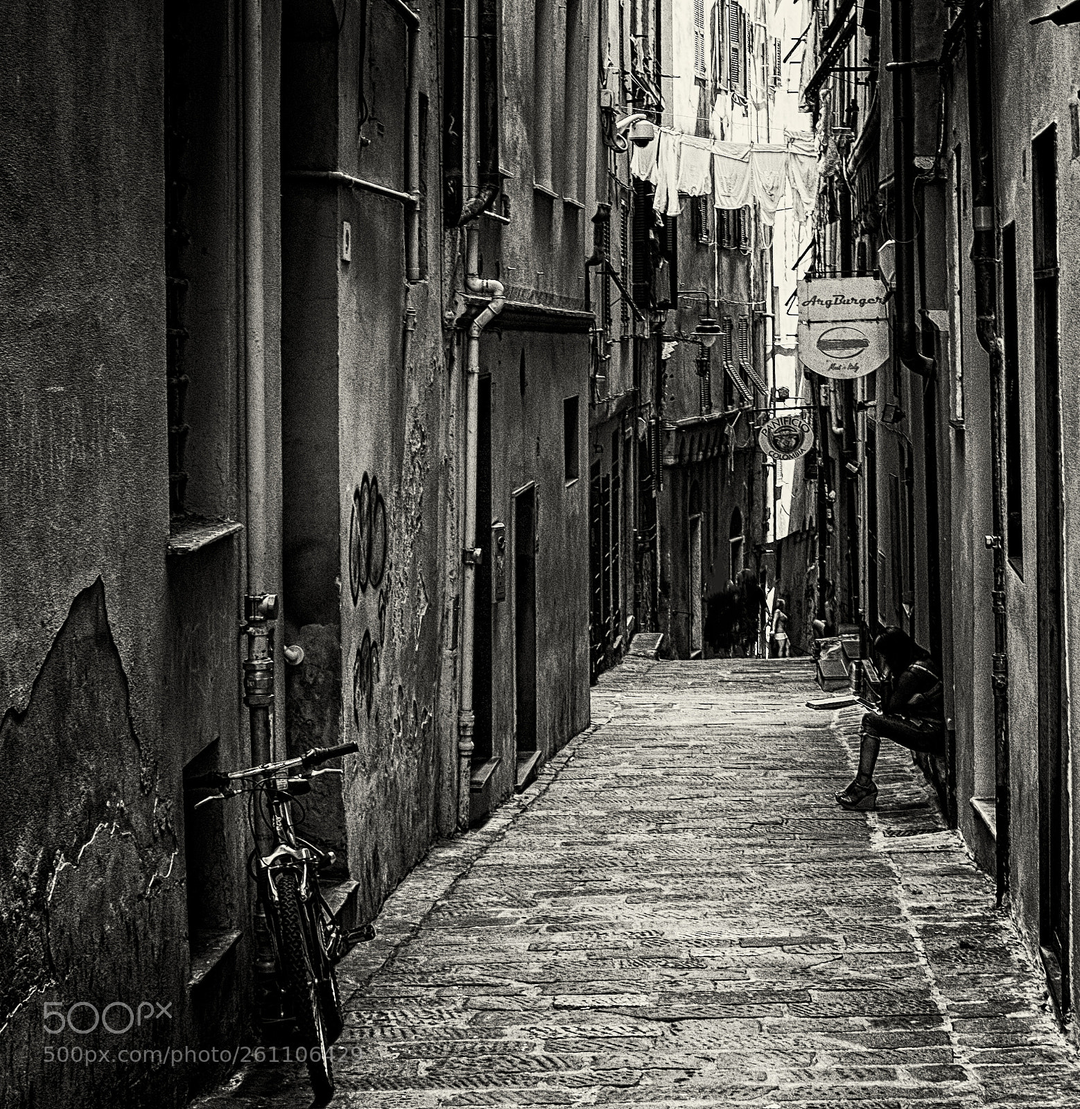 Fujifilm X100S sample photo. Girl in genova photography