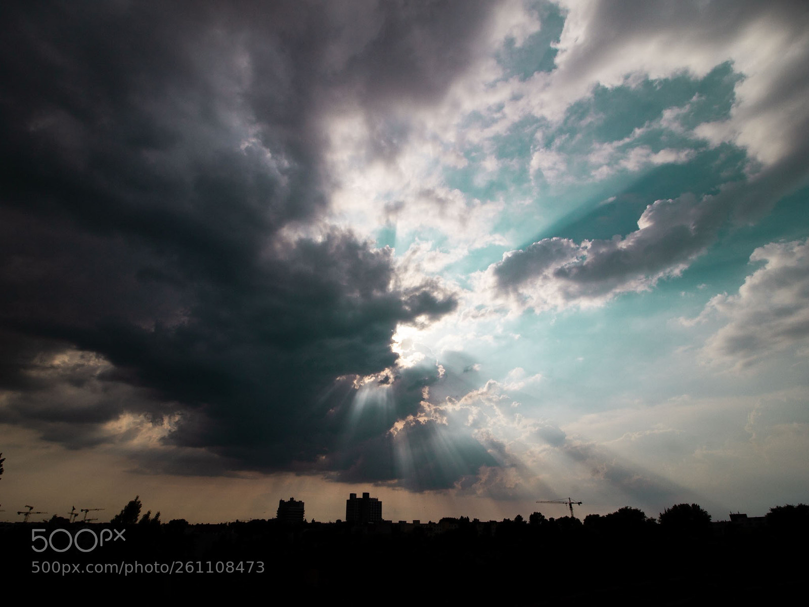 Canon EOS 600D (Rebel EOS T3i / EOS Kiss X5) sample photo. Beautyful sky over berlin photography