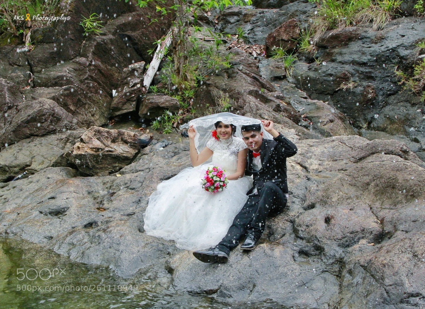 Canon EOS 1300D (EOS Rebel T6 / EOS Kiss X80) sample photo. Outdoor wedding style photography