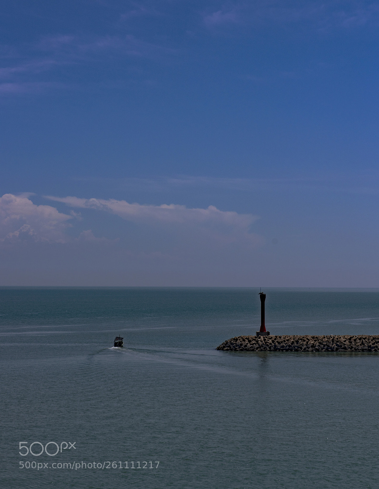 Nikon D810 sample photo. 驶出港湾，投奔大海…… photography