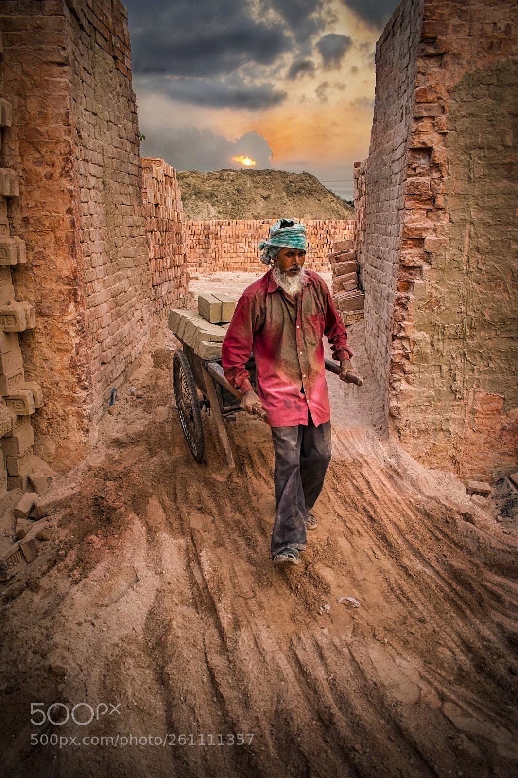 Nikon D5300 sample photo. Labour series by subhajit photography