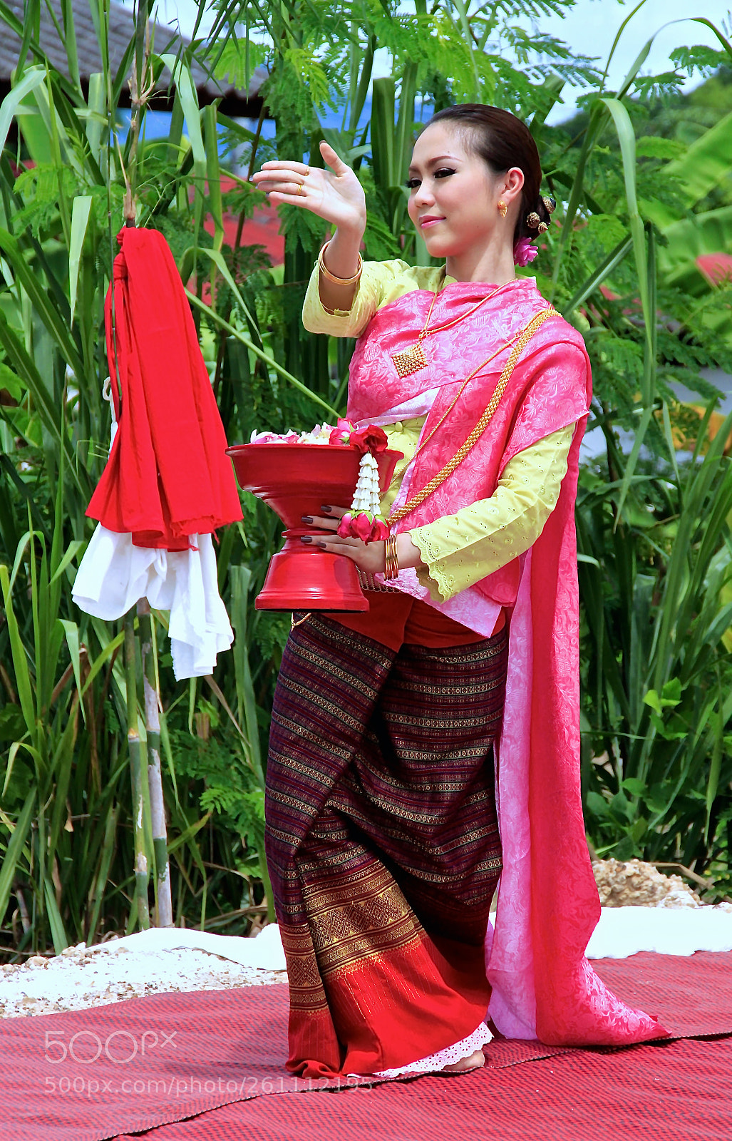 Canon EOS 500D (EOS Rebel T1i / EOS Kiss X3) sample photo. Thai dance 4 photography