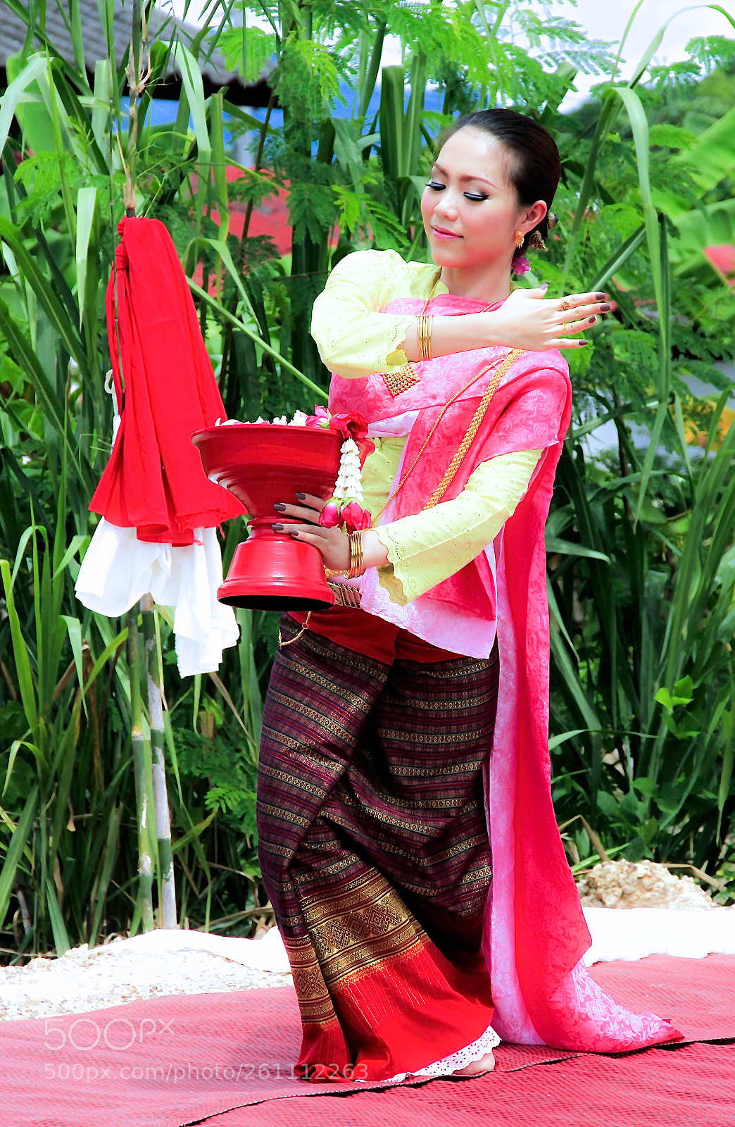 Canon EOS 500D (EOS Rebel T1i / EOS Kiss X3) sample photo. Thai dance 5 photography