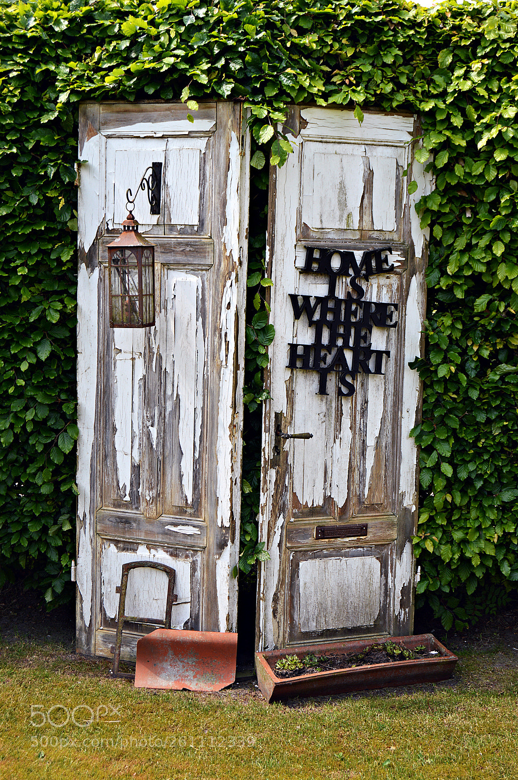 Nikon D3200 sample photo. Door decoration photography
