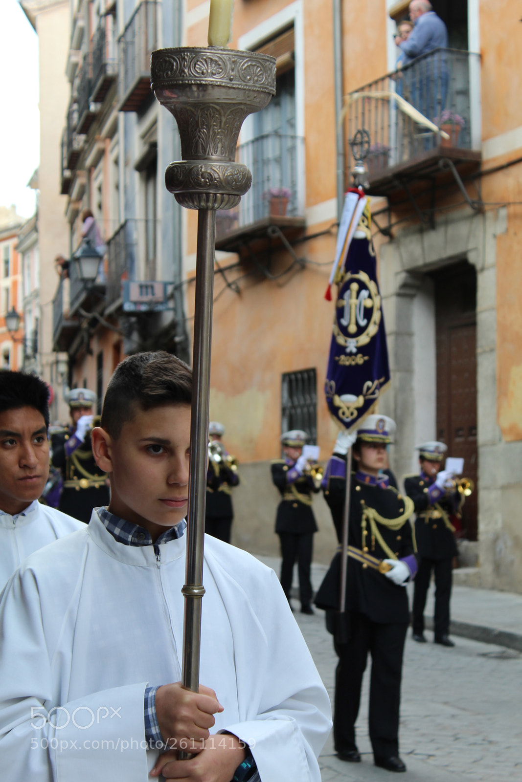 Canon EOS 1300D (EOS Rebel T6 / EOS Kiss X80) sample photo. Encabezando la procesión photography